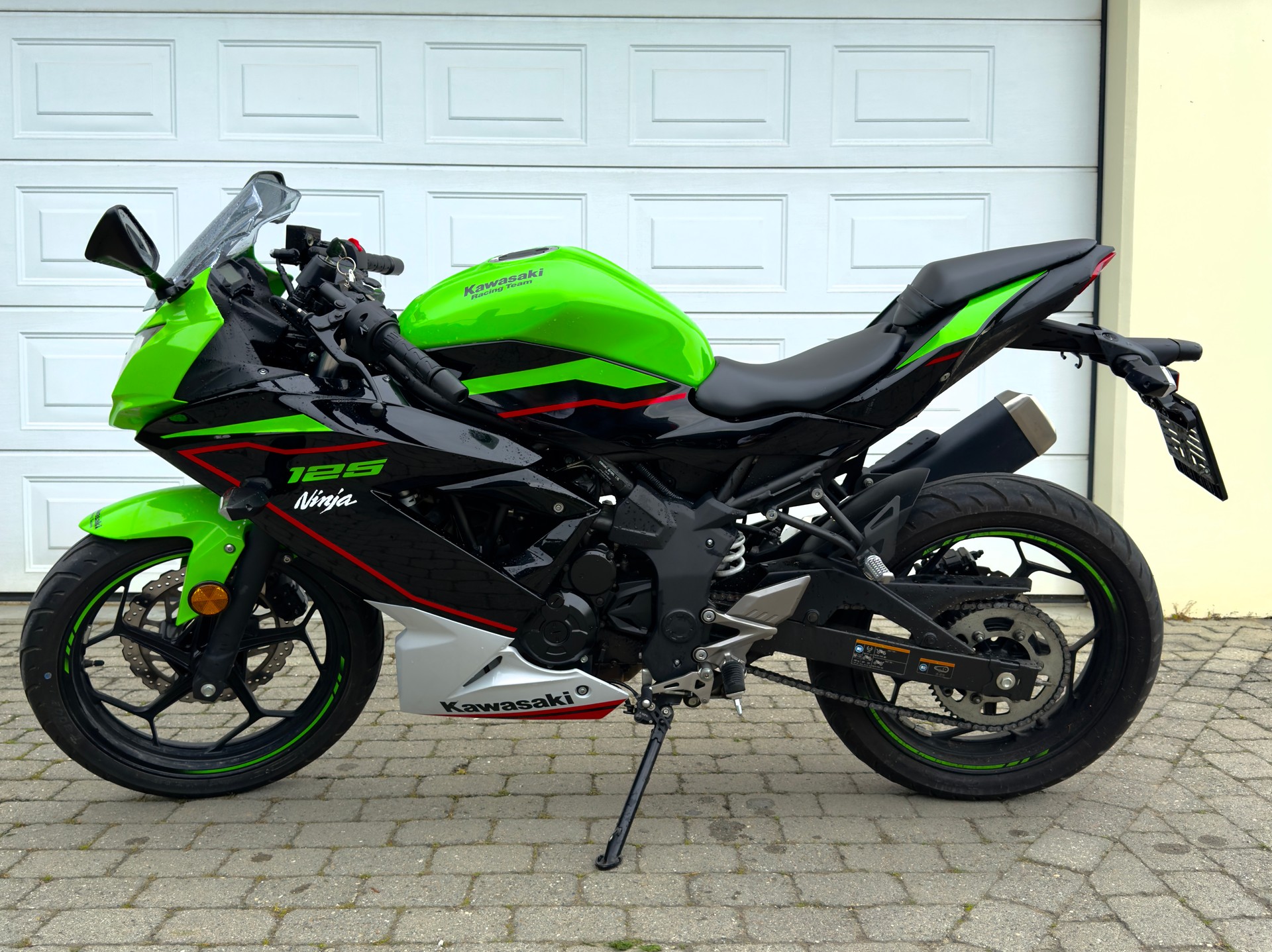 KAWASAKI Ninja 125-image-1