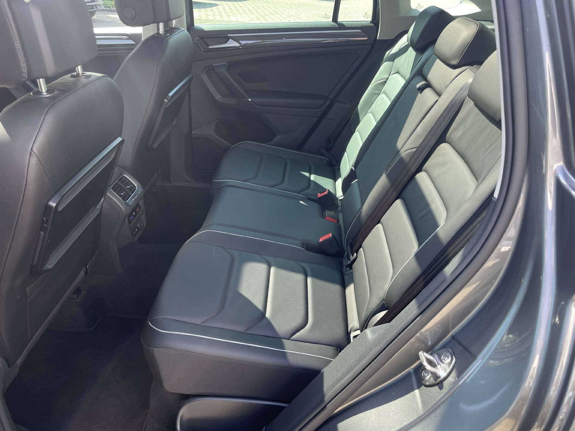 VW Tiguan 2.0 TSI Comfortline DSG 4motion-image-9