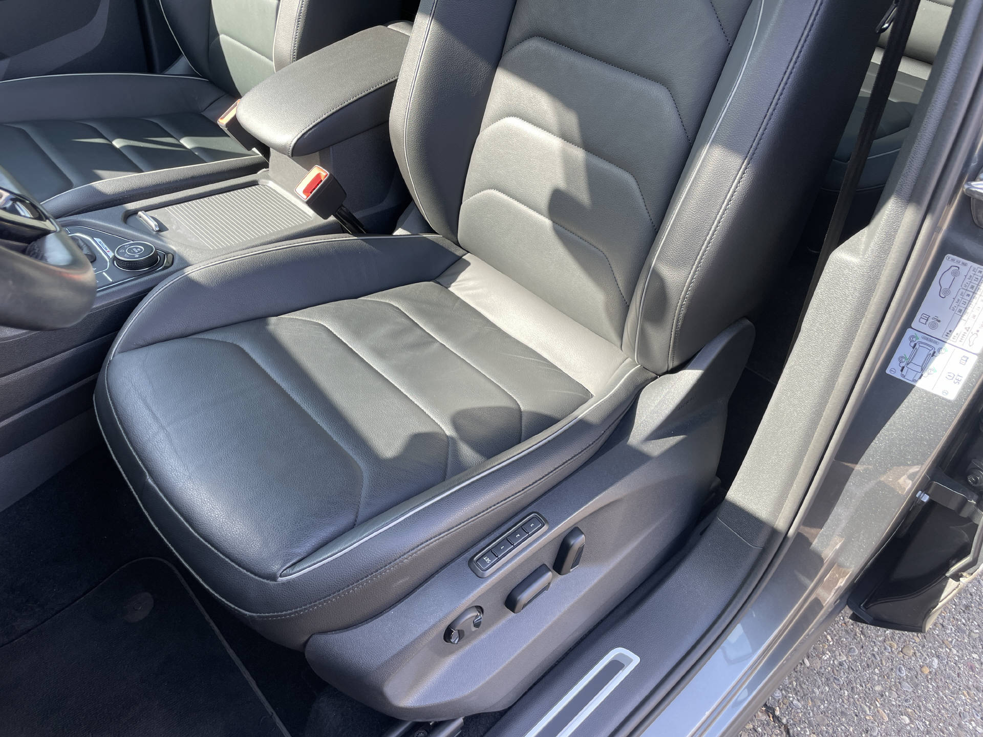 VW Tiguan 2.0 TSI Comfortline DSG 4motion-image-8