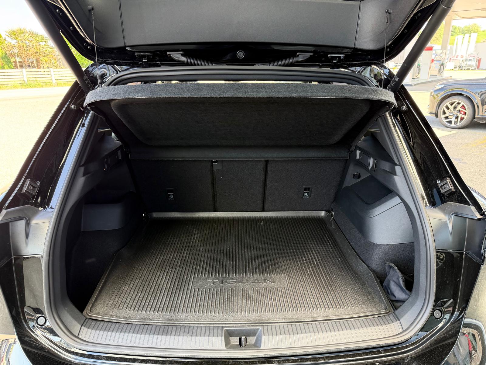 VW Tiguan 2.0 TSI DSG R-Line Plus 4Motion-image-23