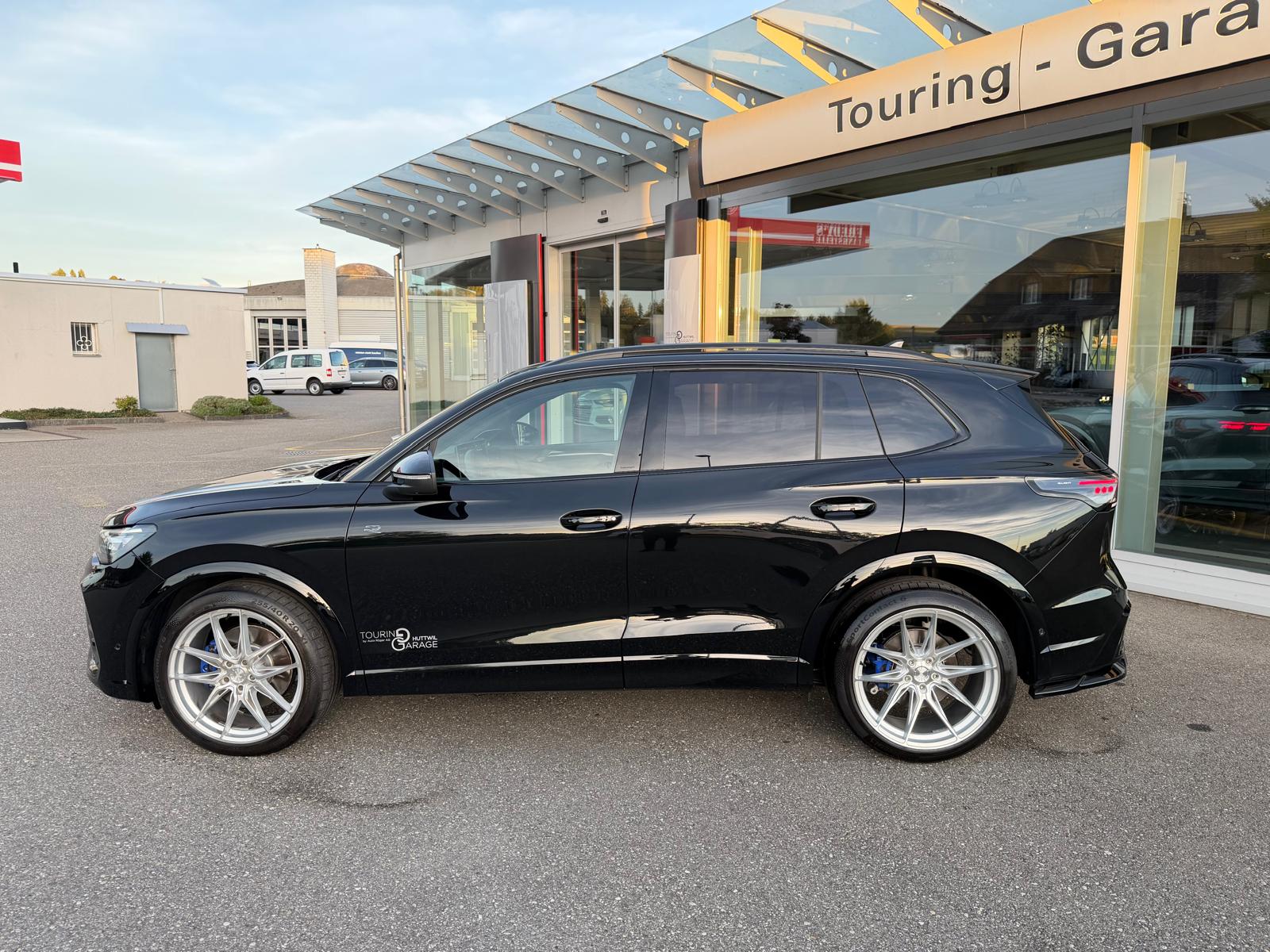VW Tiguan 2.0 TSI DSG R-Line Plus 4Motion-showroom-element-1