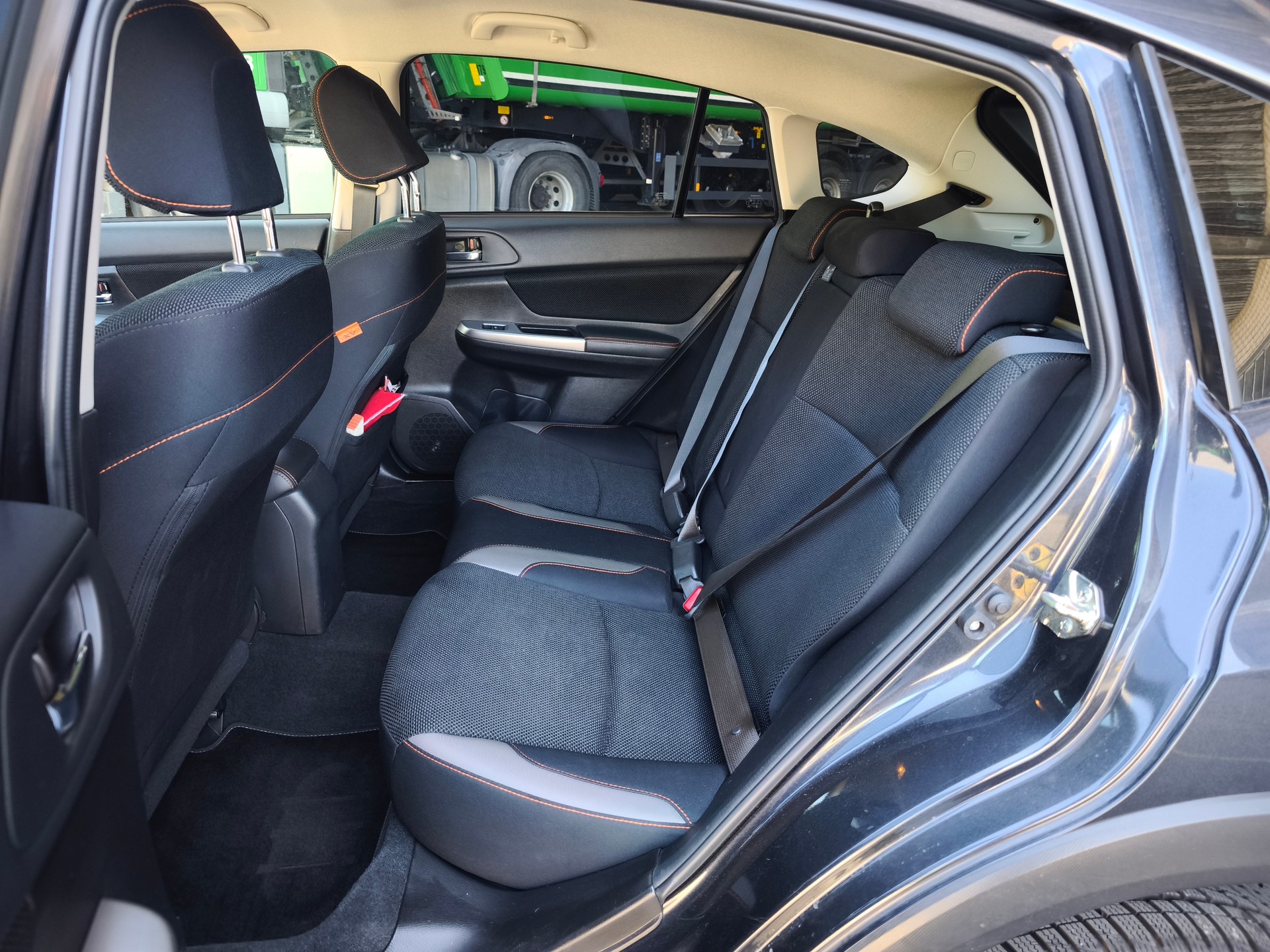 SUBARU XV 2.0 Swiss Three AWD CVT-image-7