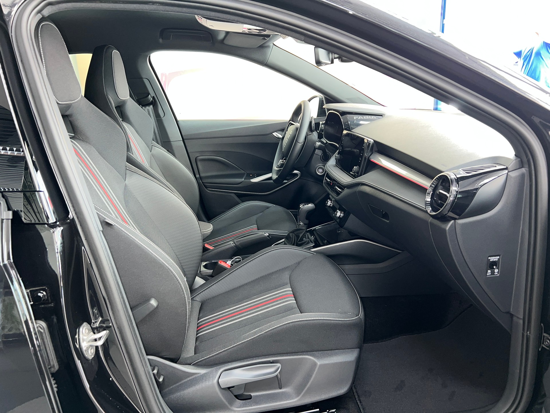 SKODA Fabia 1.5 TSI 130 DSG Monte Carlo / 5 Jahre Garantie-image-8