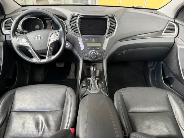 HYUNDAI Santa Fe 2.2 CRDI Premium 4WD Automatic-image-6