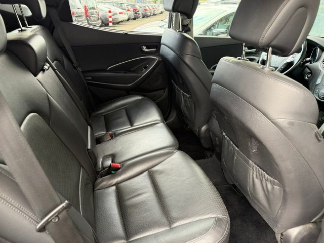 HYUNDAI Santa Fe 2.2 CRDI Premium 4WD Automatic-image-10