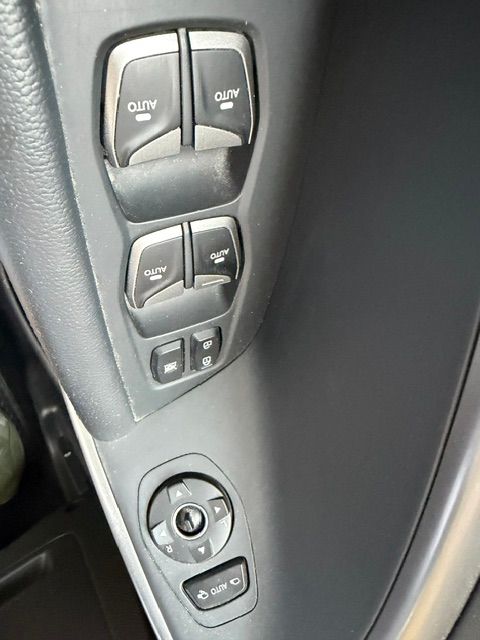 HYUNDAI Santa Fe 2.2 CRDI Premium 4WD Automatic-image-11