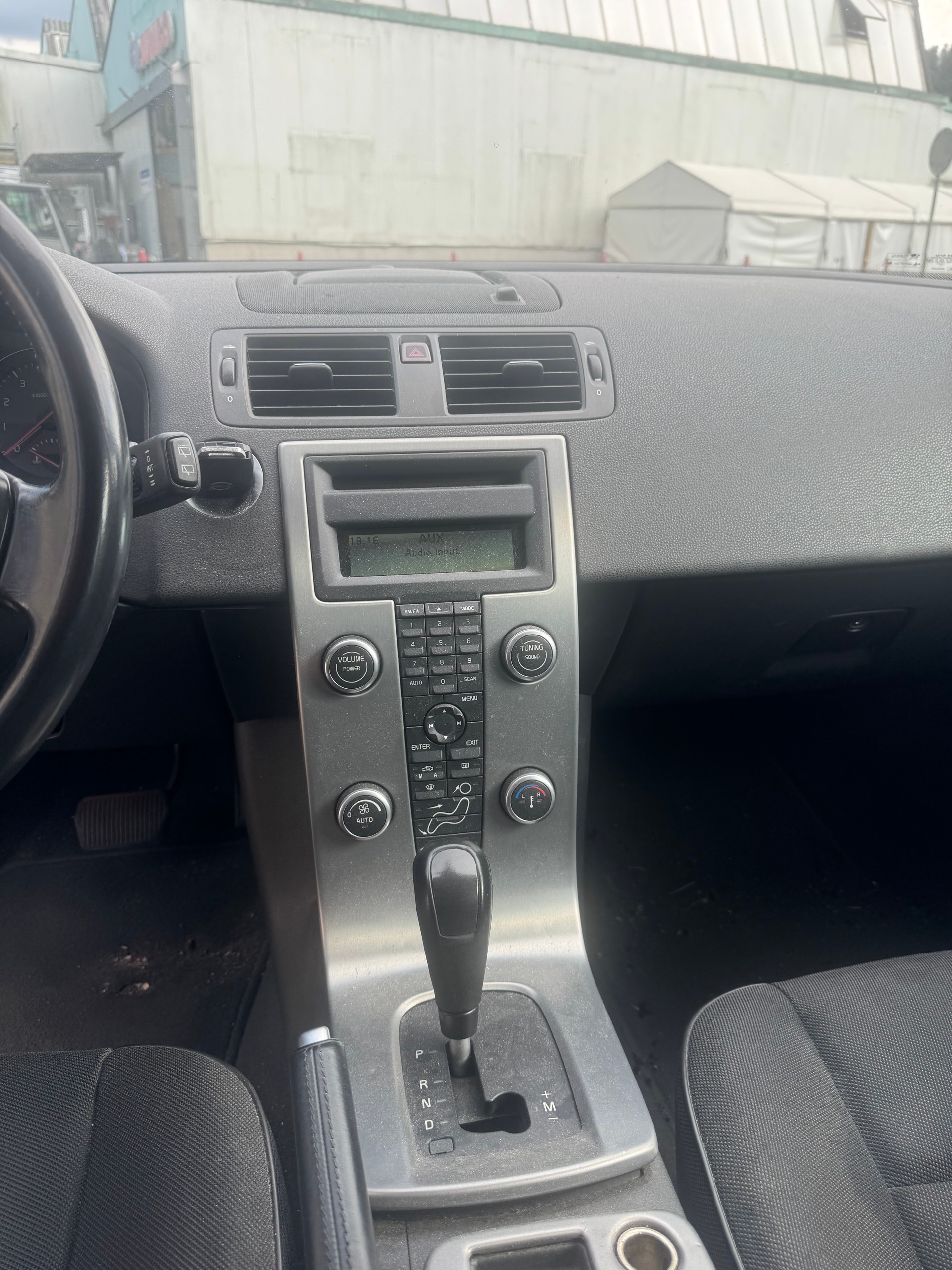 VOLVO V50 2.4I Momentum Geartronic-image-12