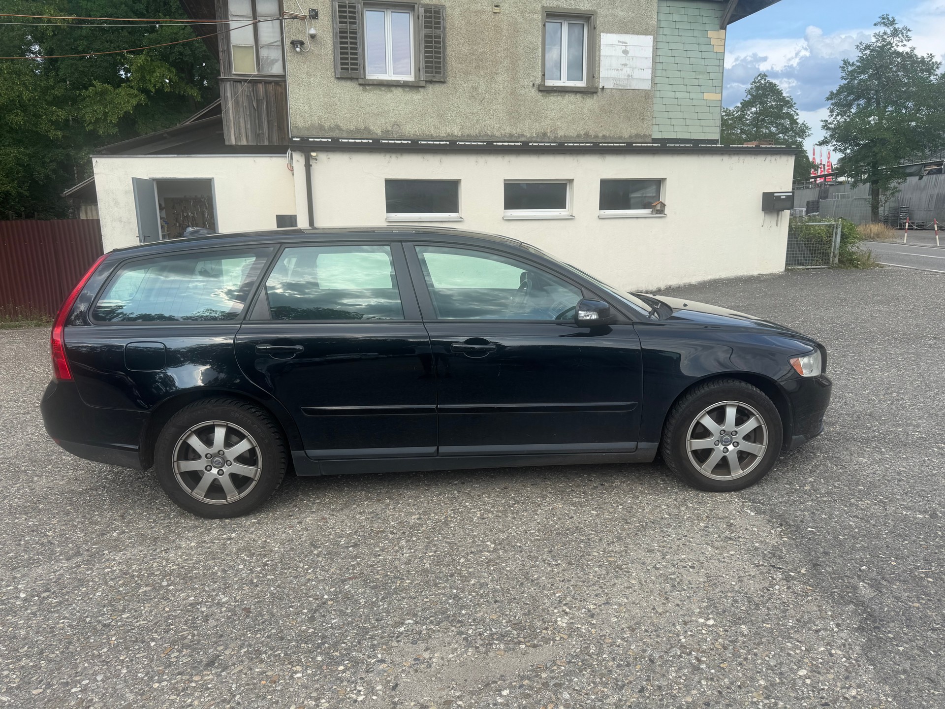 VOLVO V50 2.4I Momentum Geartronic-image-4