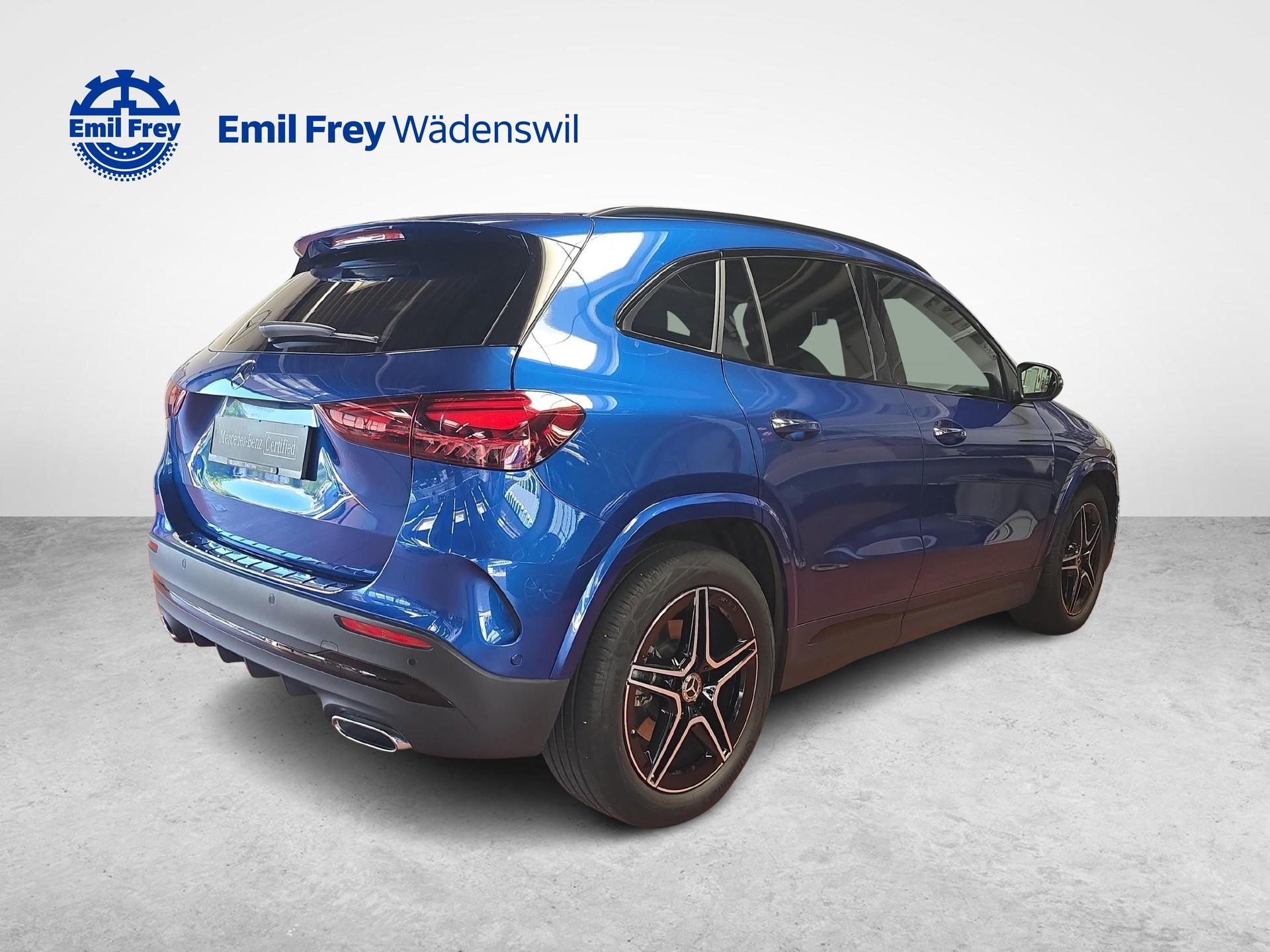 MERCEDES-BENZ GLA 250 4MATIC AMG Line-showroom-element-3