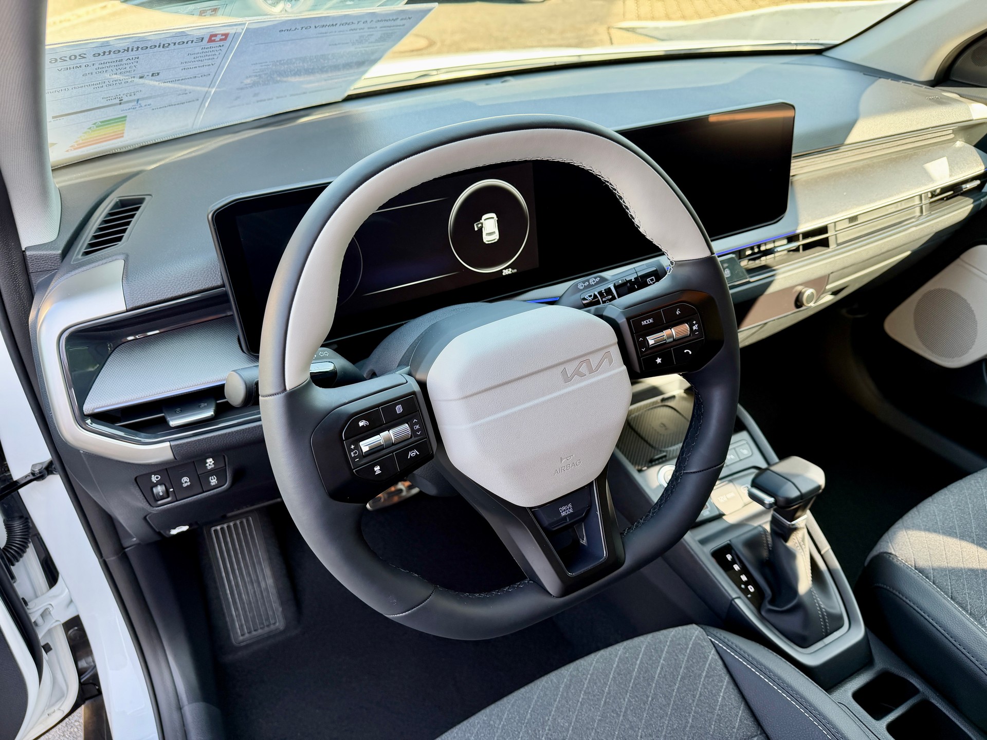 KIA Stonic 1.0 T-GD MHEV GT-Line DCT-image-11