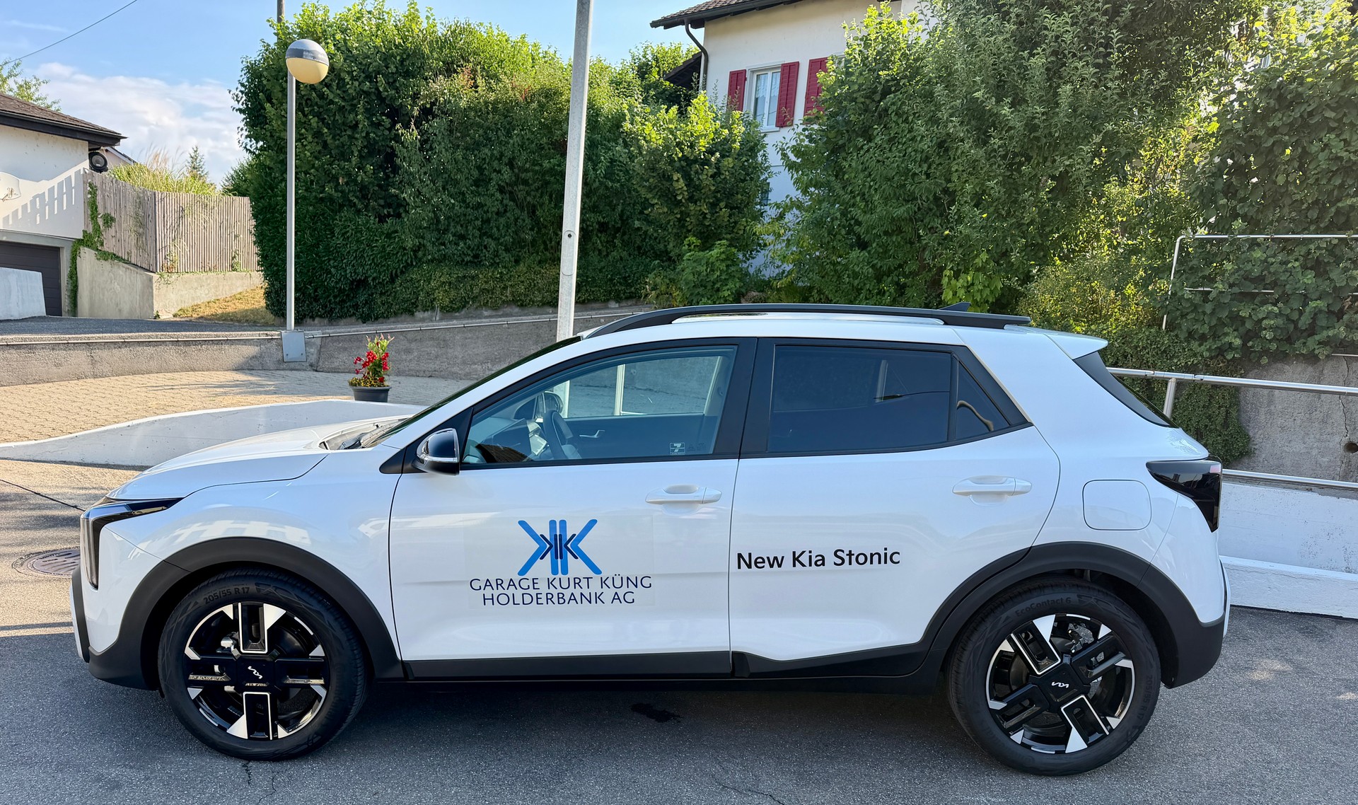 KIA Stonic 1.0 T-GD MHEV GT-Line DCT-image-1