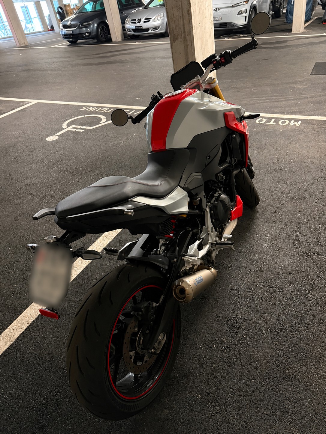 BMW F 900 R ABS-image-4