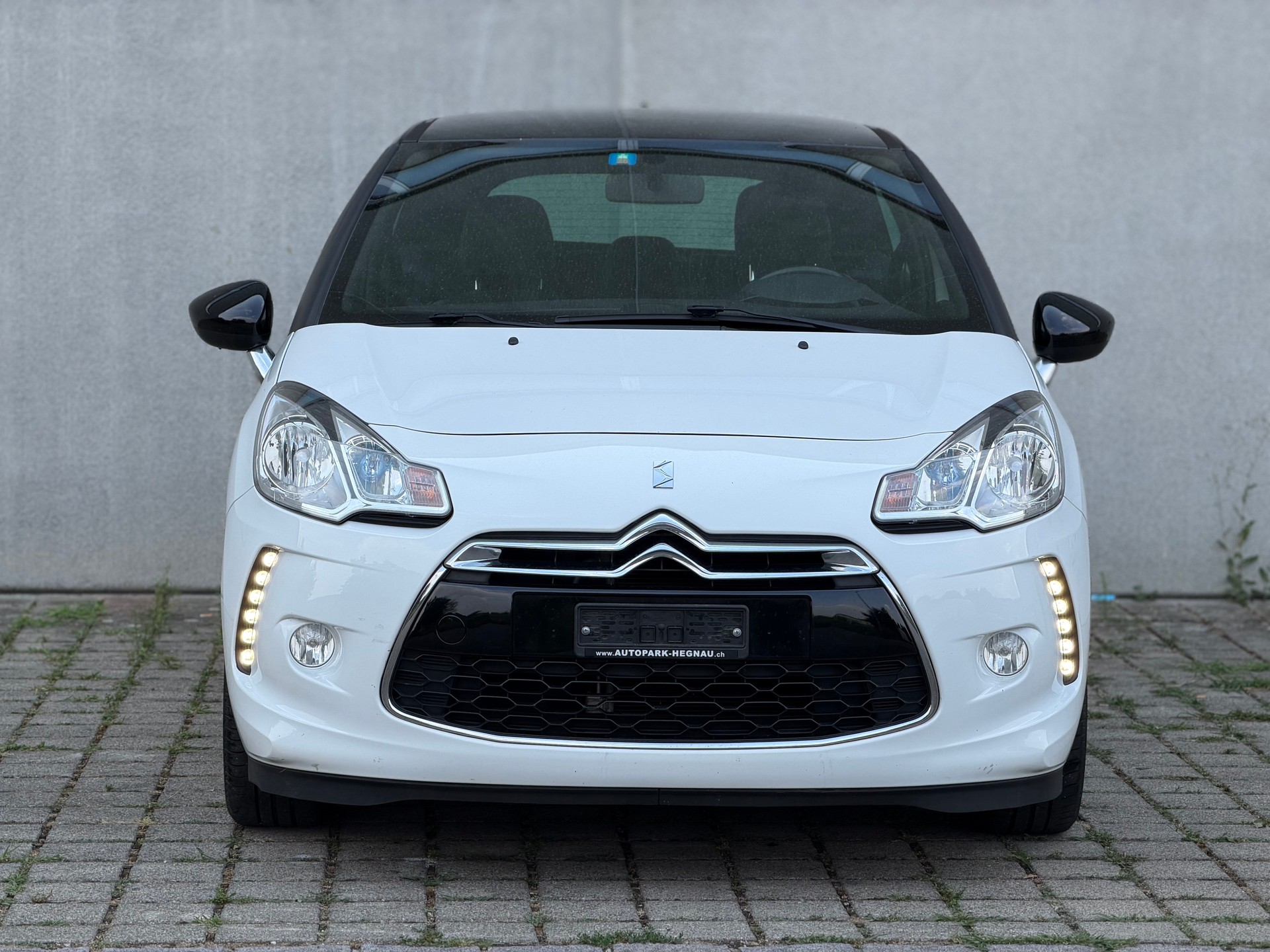DS AUTOMOBILES DS3 1.2 VTi Chic-showroom-element-2