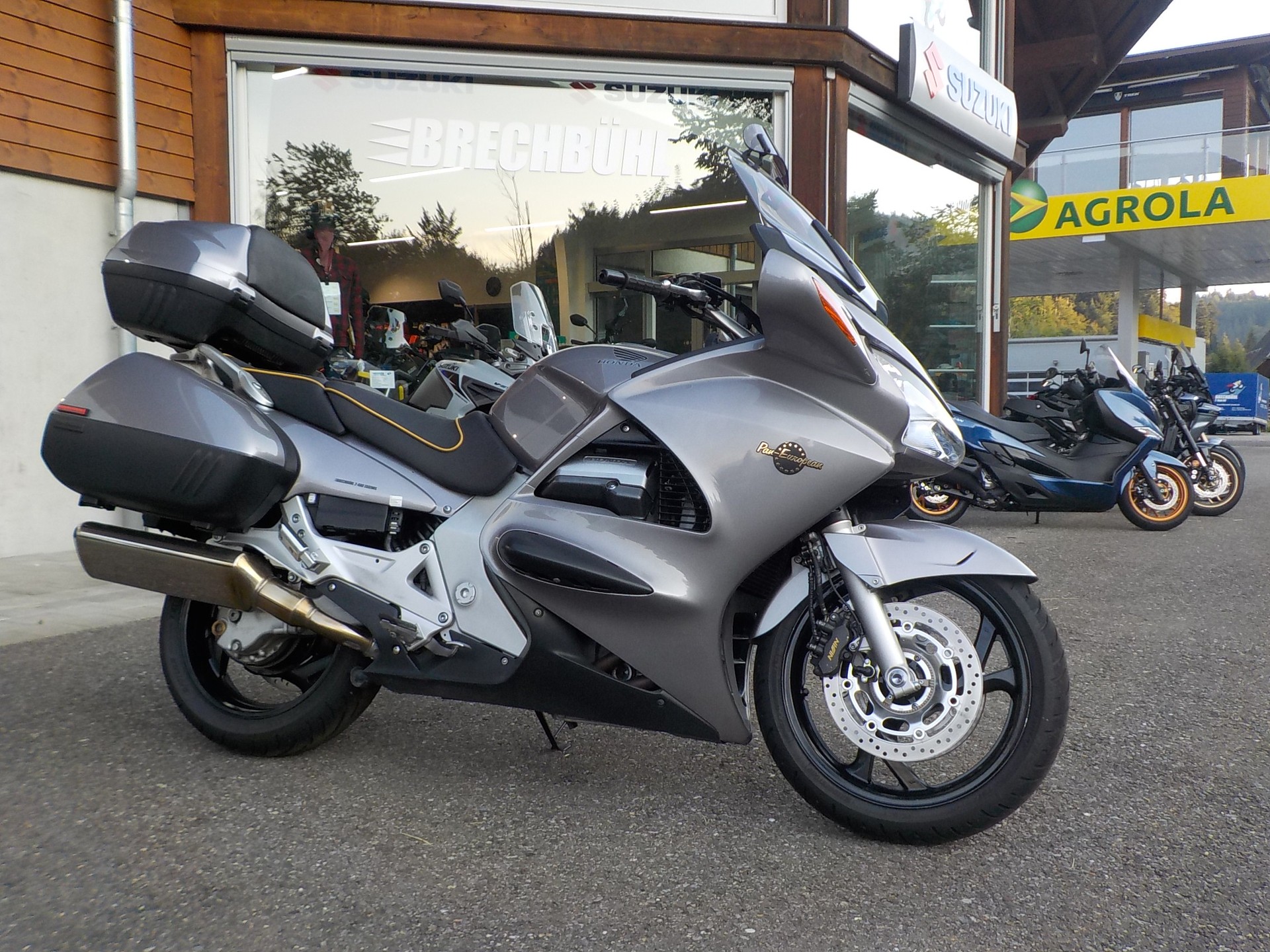 HONDA ST 1300 ABS Pan-European-image-0