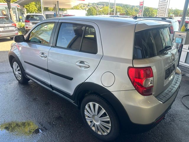 TOYOTA UrbanCruiser 1.4 D-4D Linea Luna 4WD-showroom-element-3