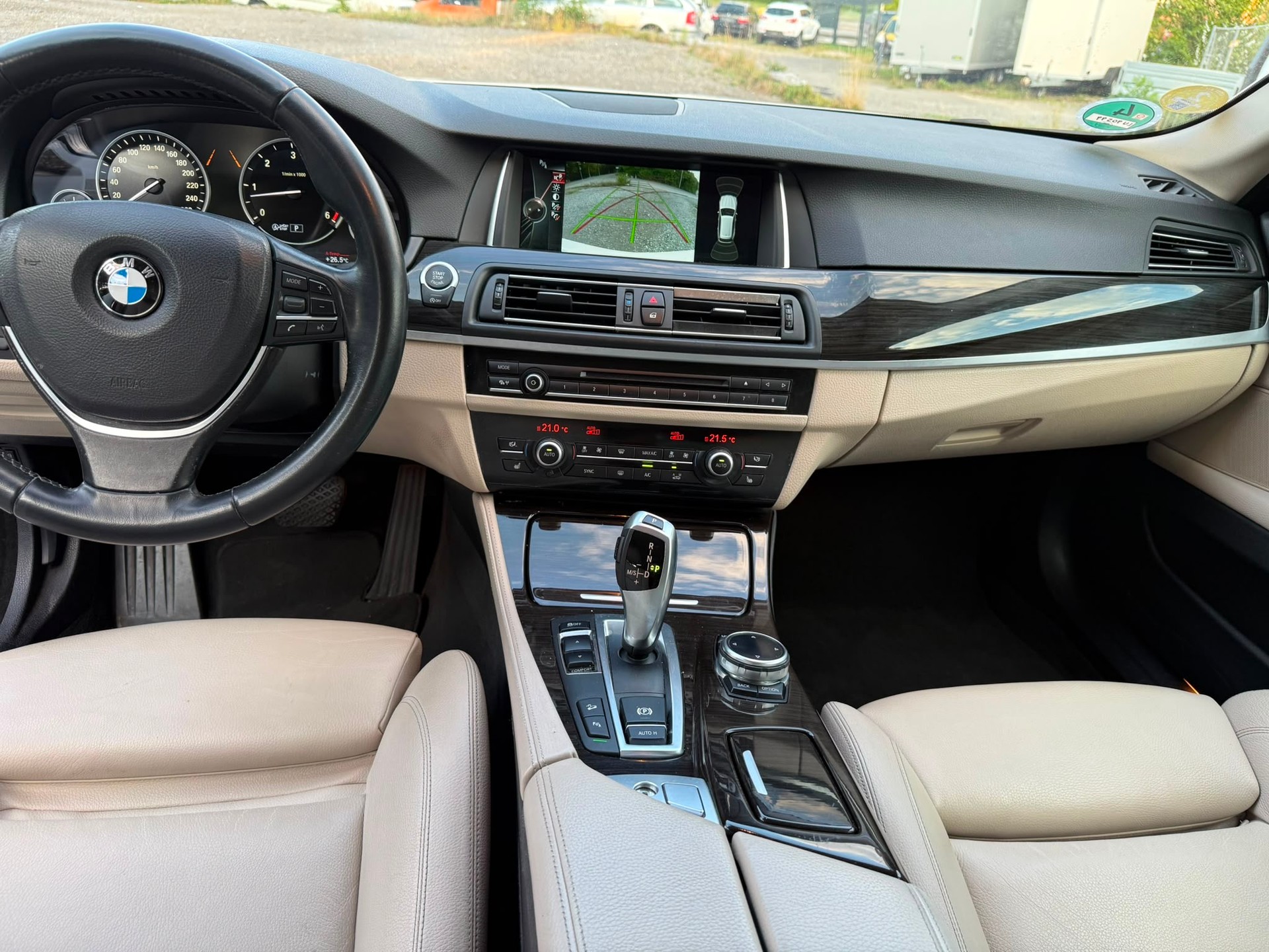 BMW 530d Touring xDrive Steptronic-image-6