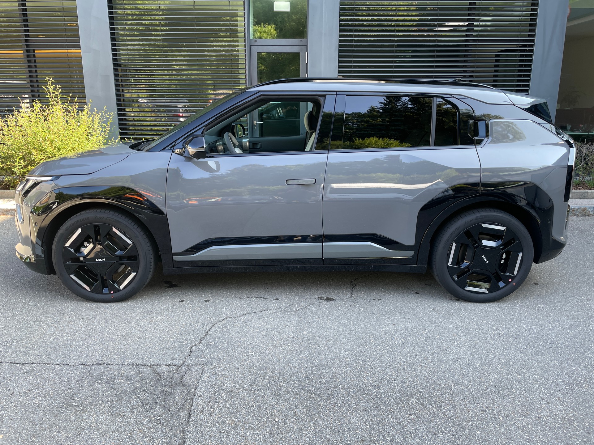 KIA KIA EV3 81,4 kWh GT-Line mit GT-Line Pack, Panoramadach, V2L, AHK (MODELL 26)-showroom-element-1
