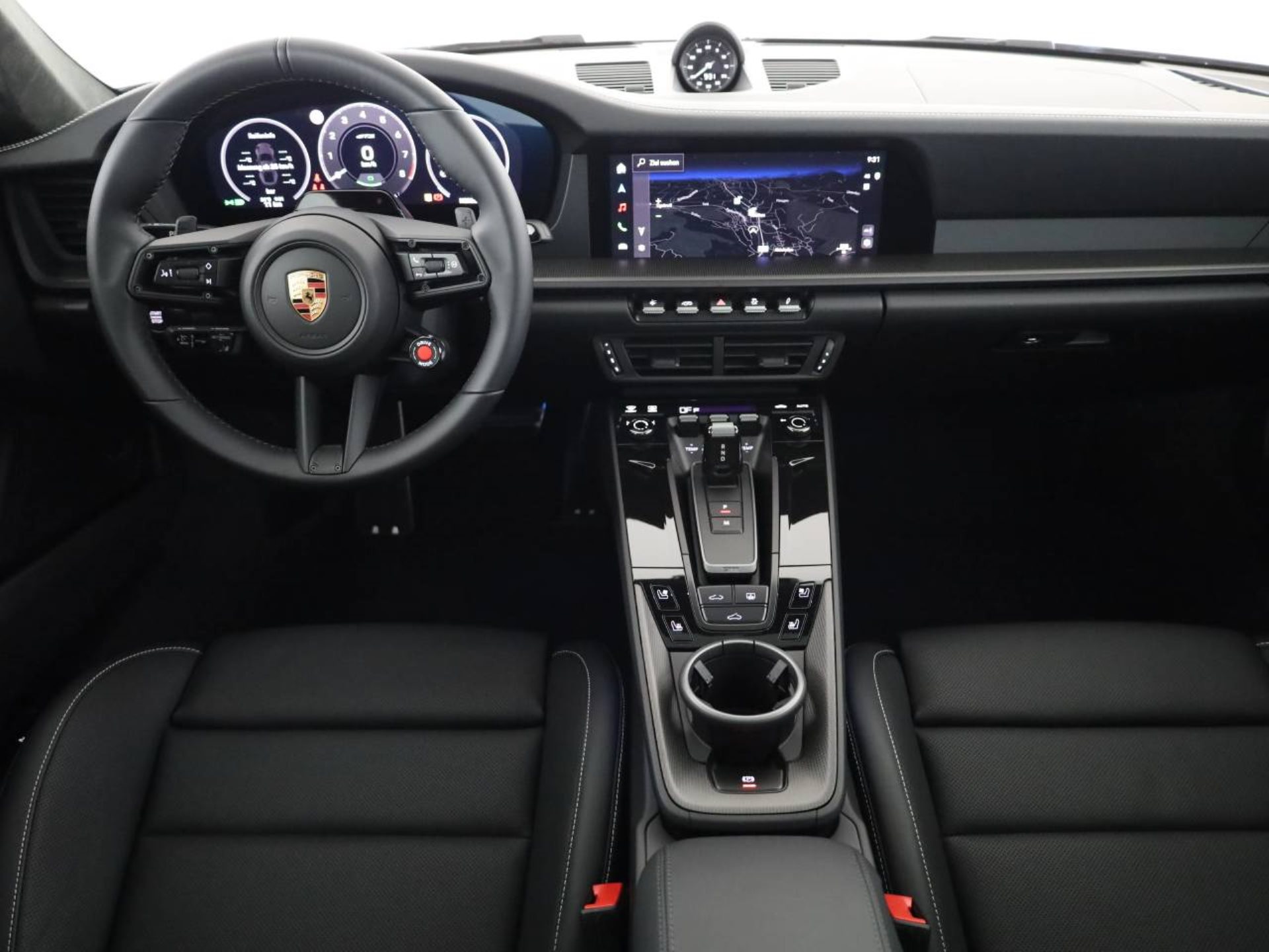 PORSCHE 911 Carrera 4 GTS-image-4