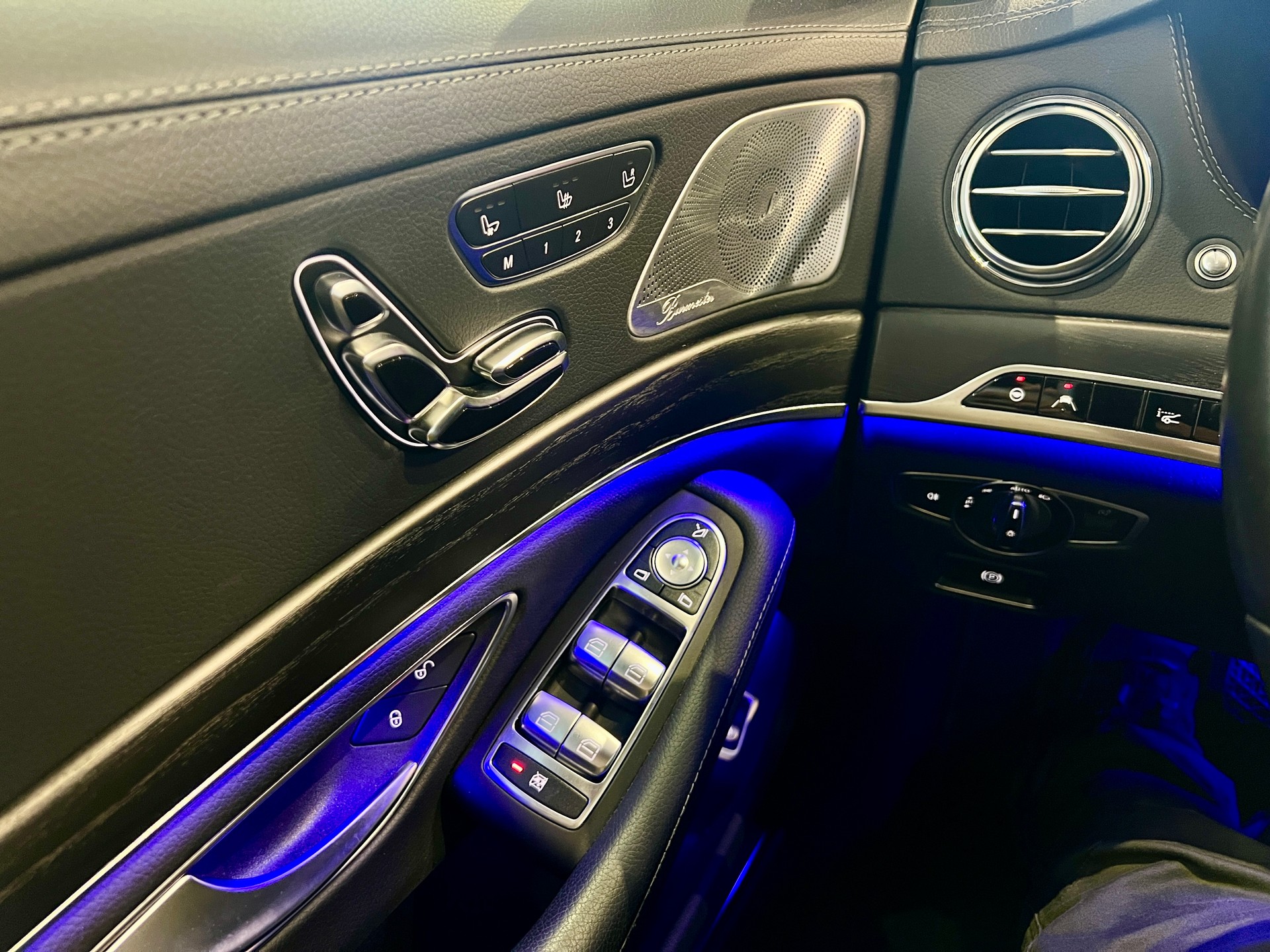 MERCEDES-BENZ S 350 d 4Matic 9G-Tronic-image-12