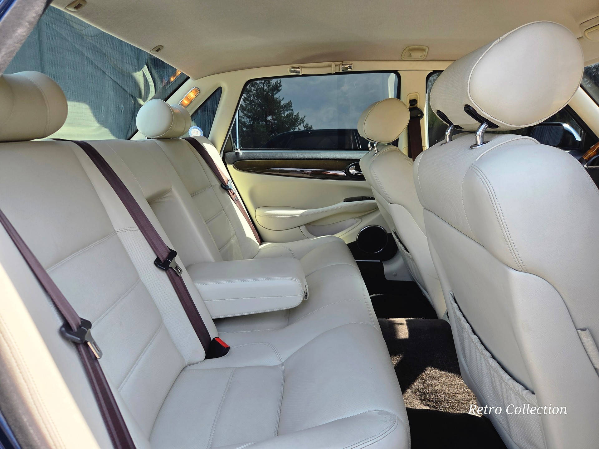 JAGUAR XJR 4.0 V8 S/C - voiture CH - bon état - superbe combinaison couleurs - expertisée 03.2026.-image-12