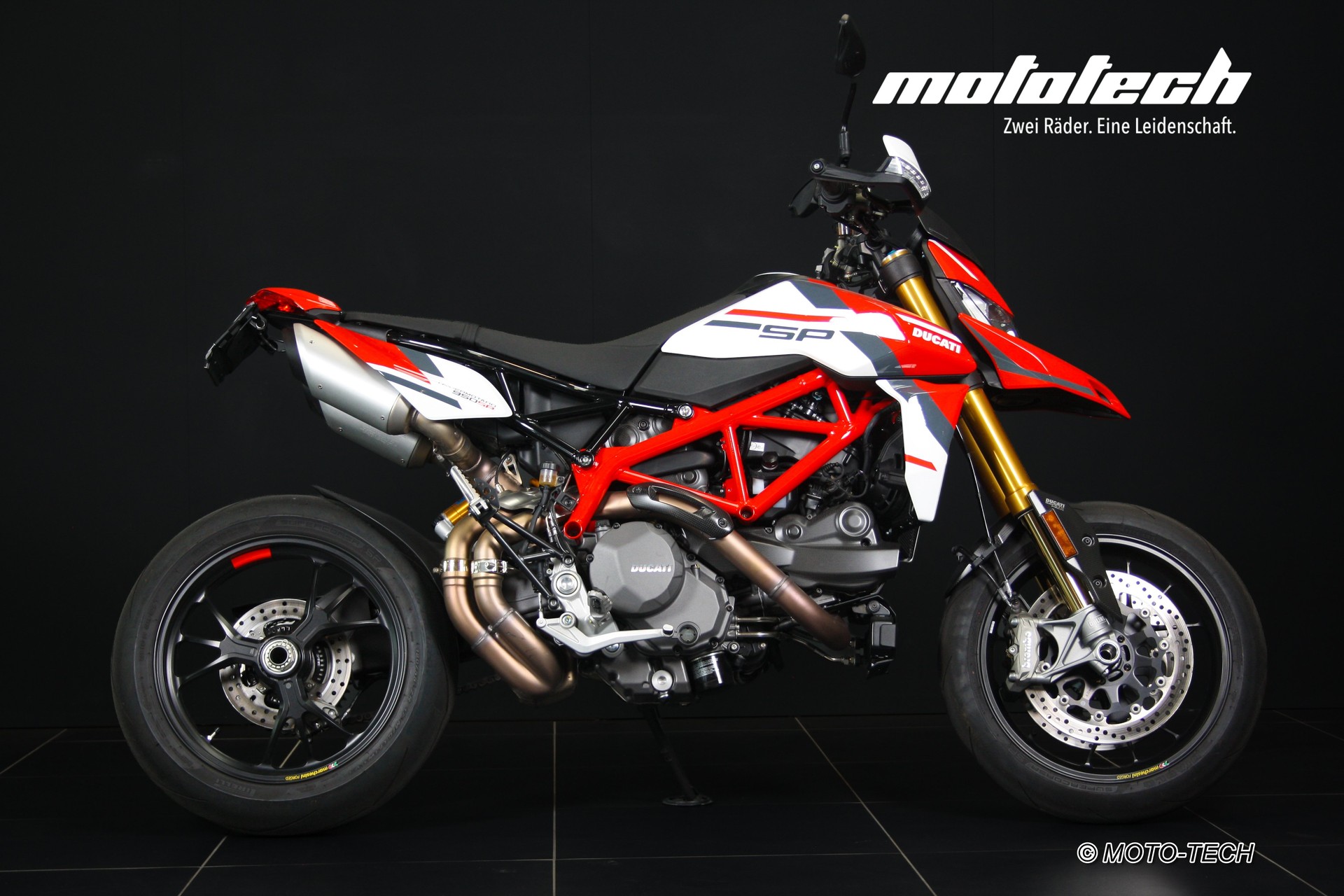 DUCATI Hypermotard 950 SP-showroom-element-1