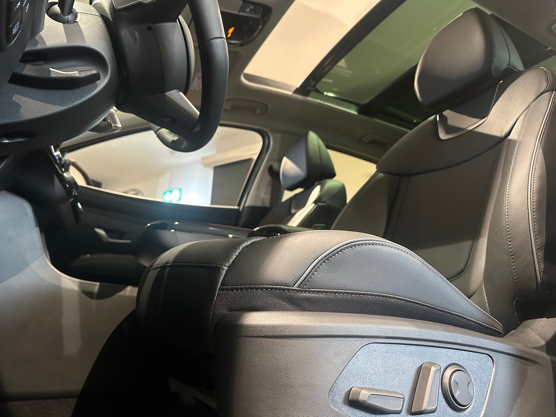 HYUNDAI Tucson 1.6 HEV Vertex Swiss Edition 4WD-image-8