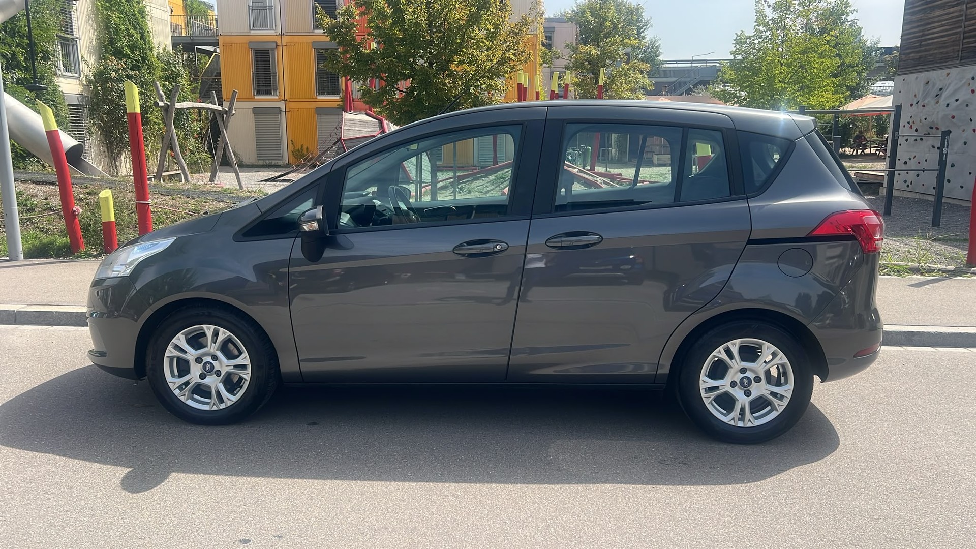 FORD B-Max 1.6 Ti-VCT Trend PowerShift-image-3