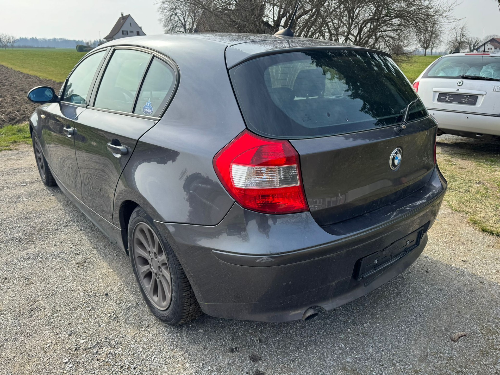 BMW 118i-image-5