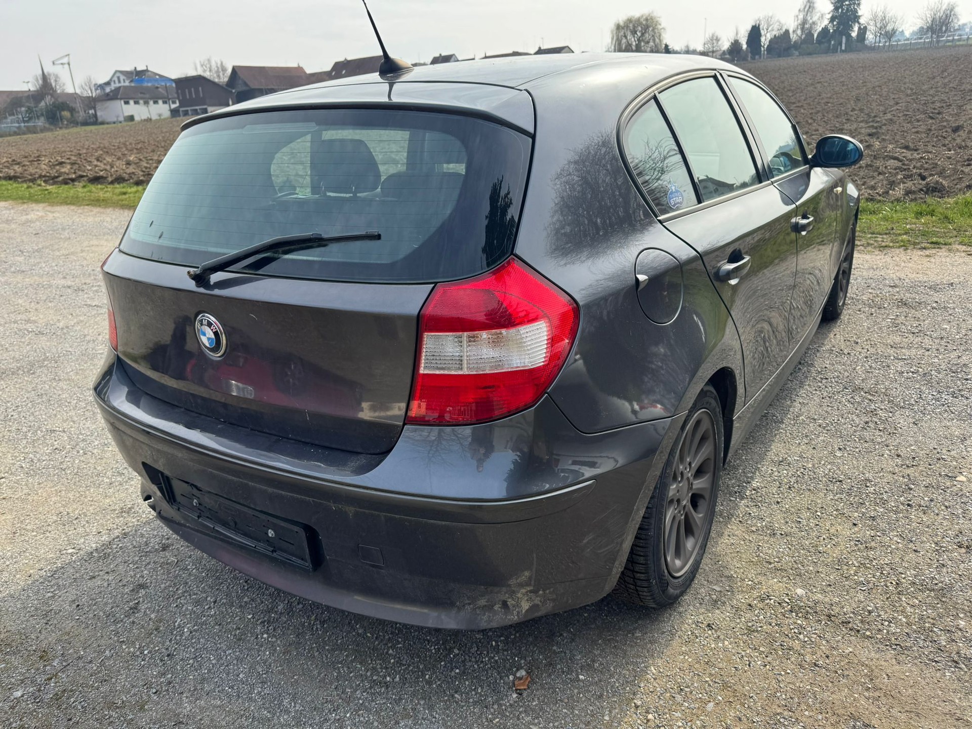 BMW 118i-image-7