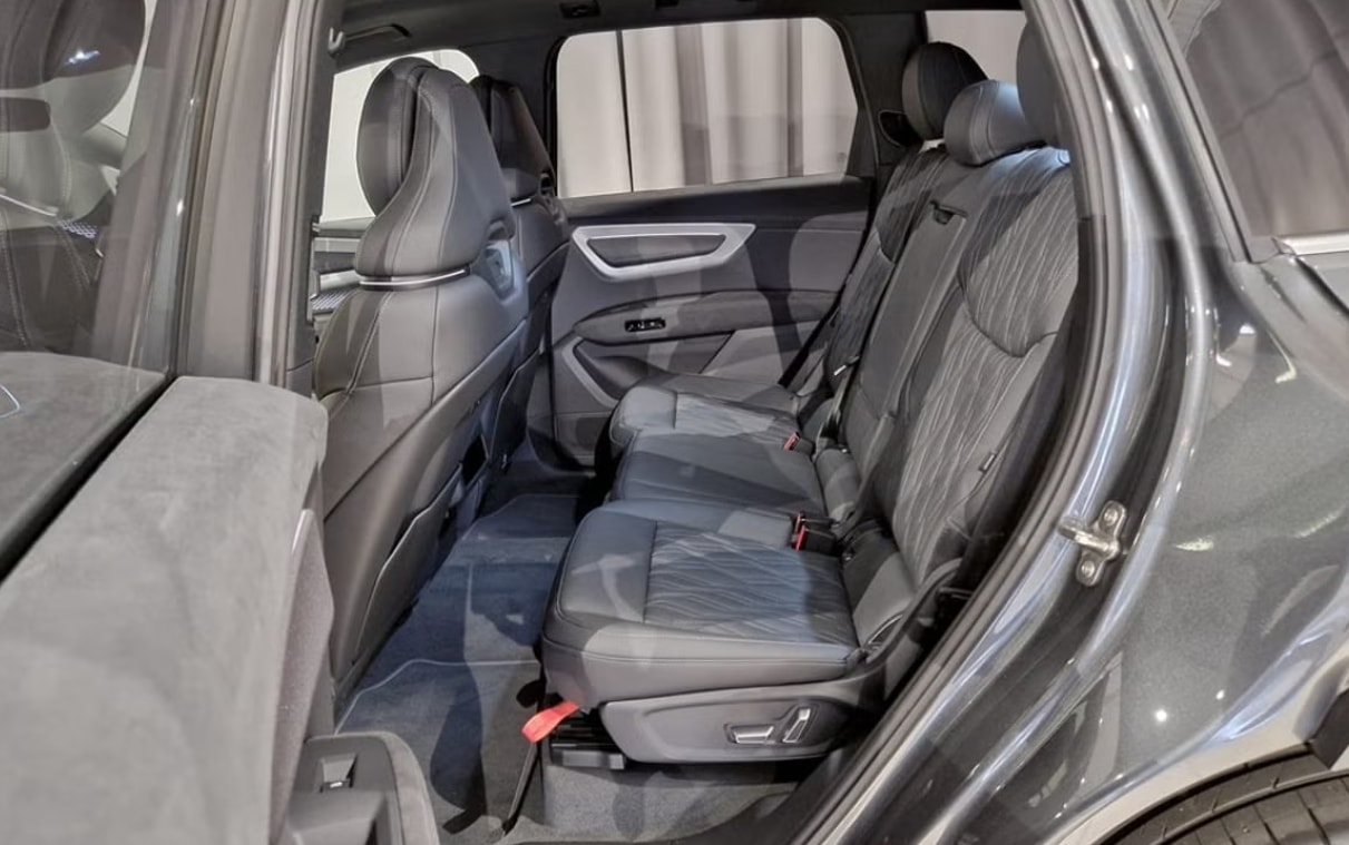 AUDI Q7 SUV TDI quattro 220 kW S-Line, MODELL 2026-image-10