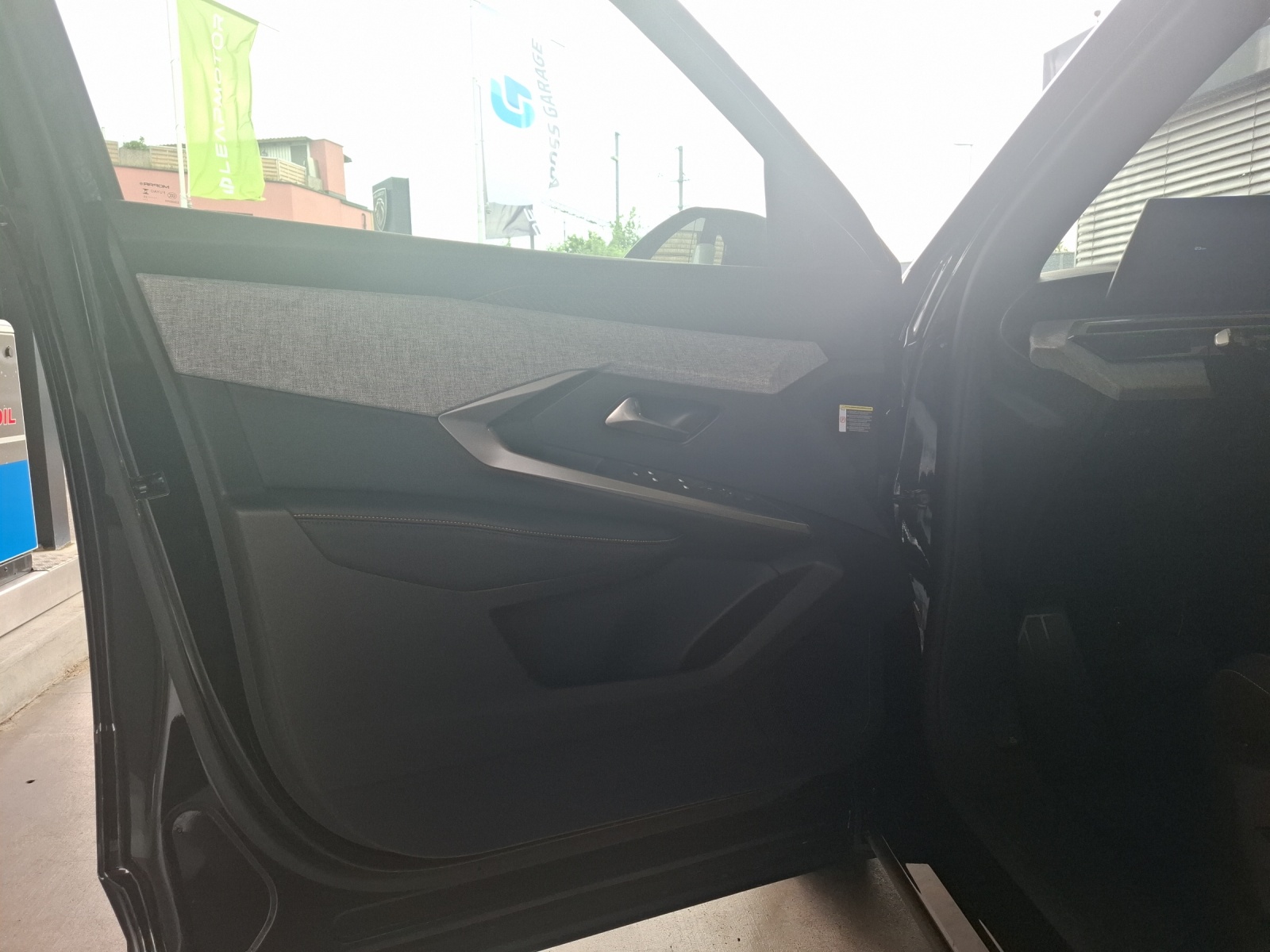 PEUGEOT 3008 NEW 145 e-DCS Allure P-image-12
