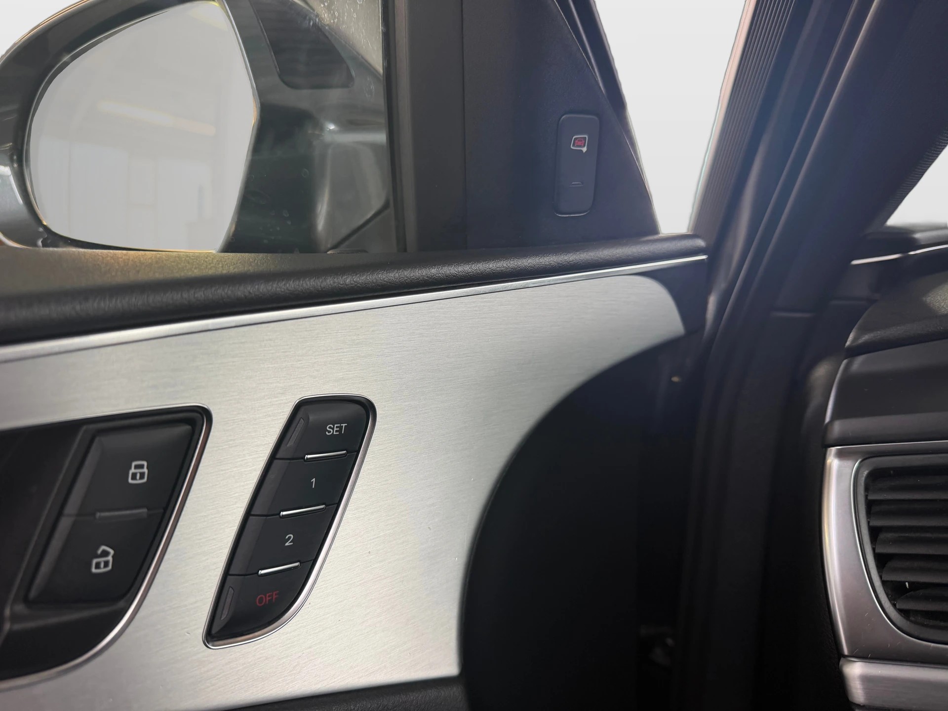 AUDI A6 Avant 3.0 BiTDI V6 qu. competition tiptronic | CH-Auto | Frisch MFK | S-Line Paket | AHK 2.1t.-image-12