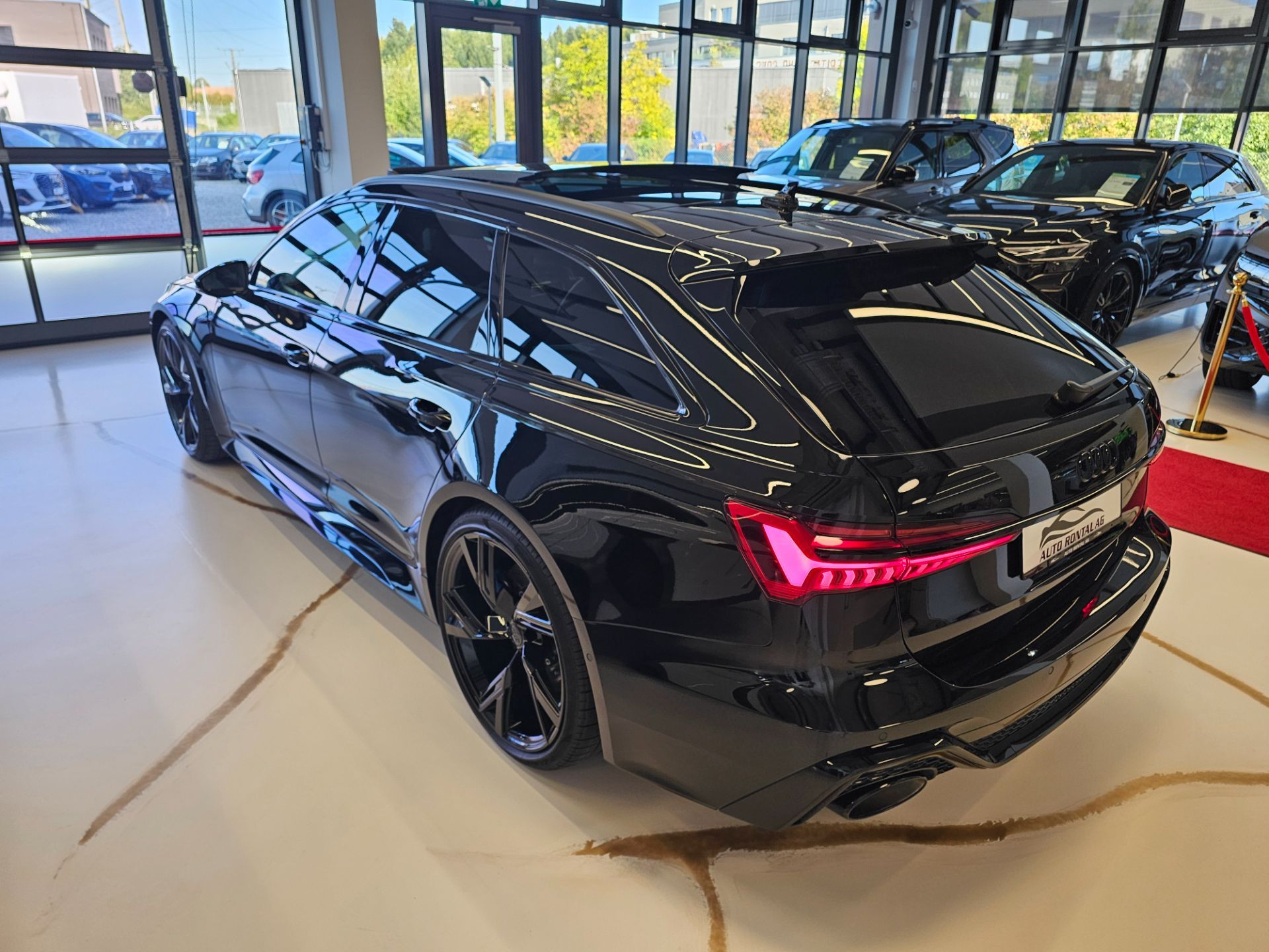 AUDI RS6 Avant 4.0 TFSI V8 quattro-image-6
