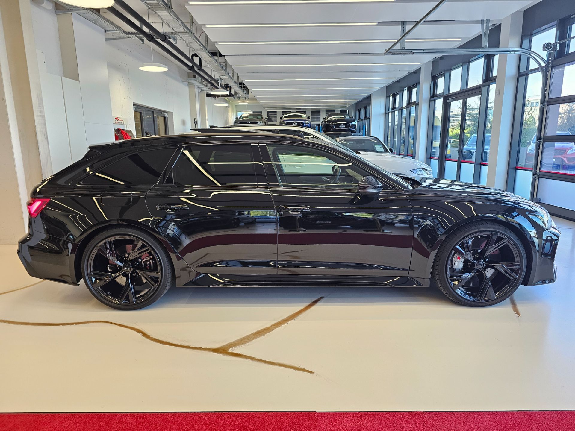 AUDI RS6 Avant 4.0 TFSI V8 quattro-showroom-element-3