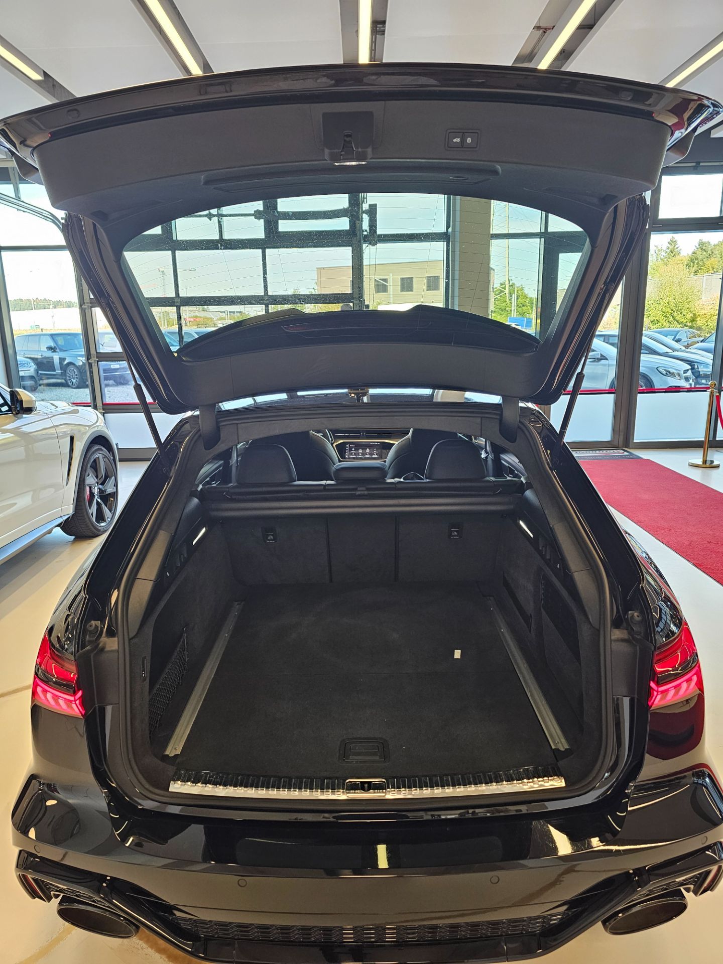 AUDI RS6 Avant 4.0 TFSI V8 quattro-image-7