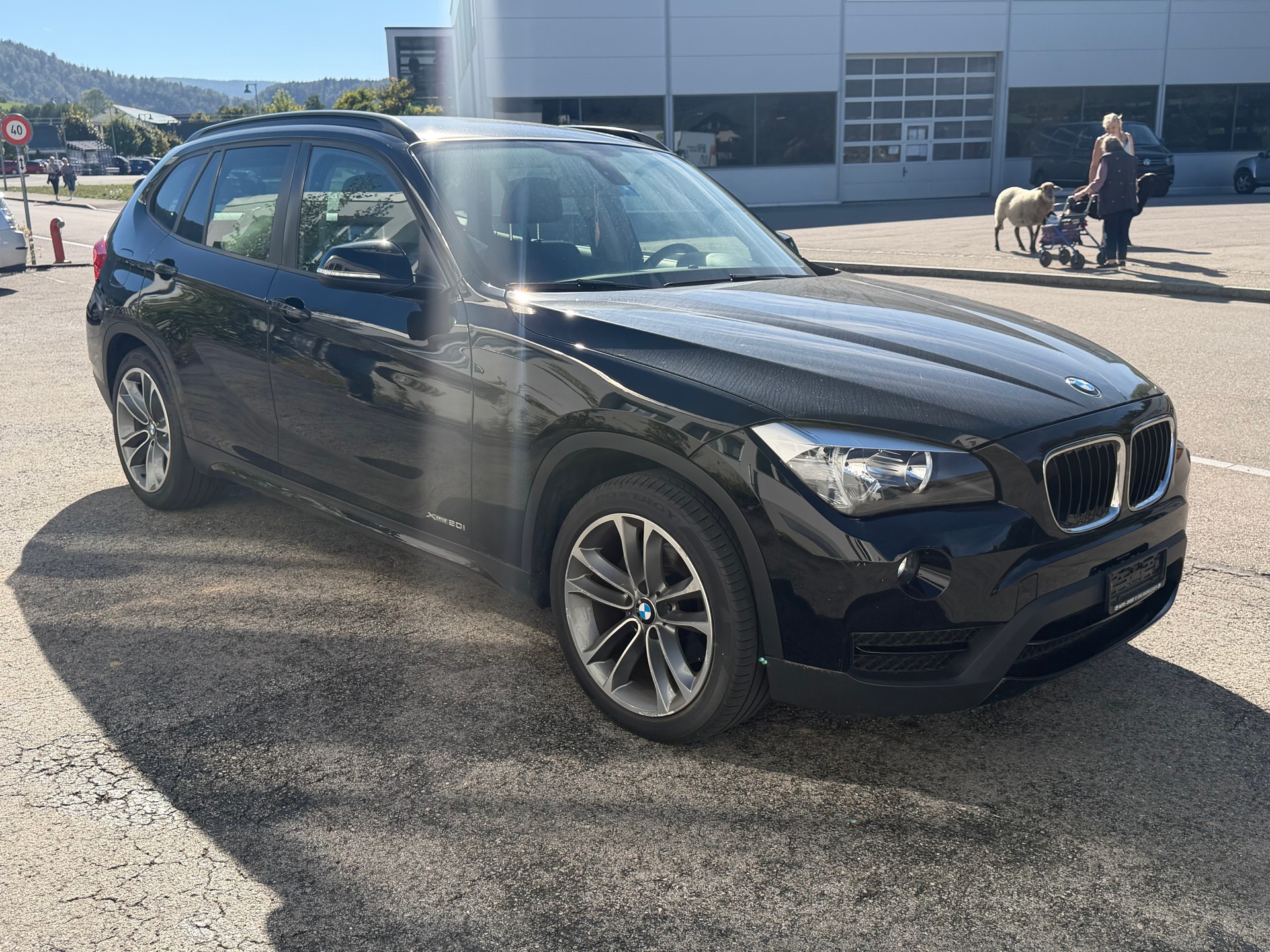 BMW X1 xDrive 20i-image-6