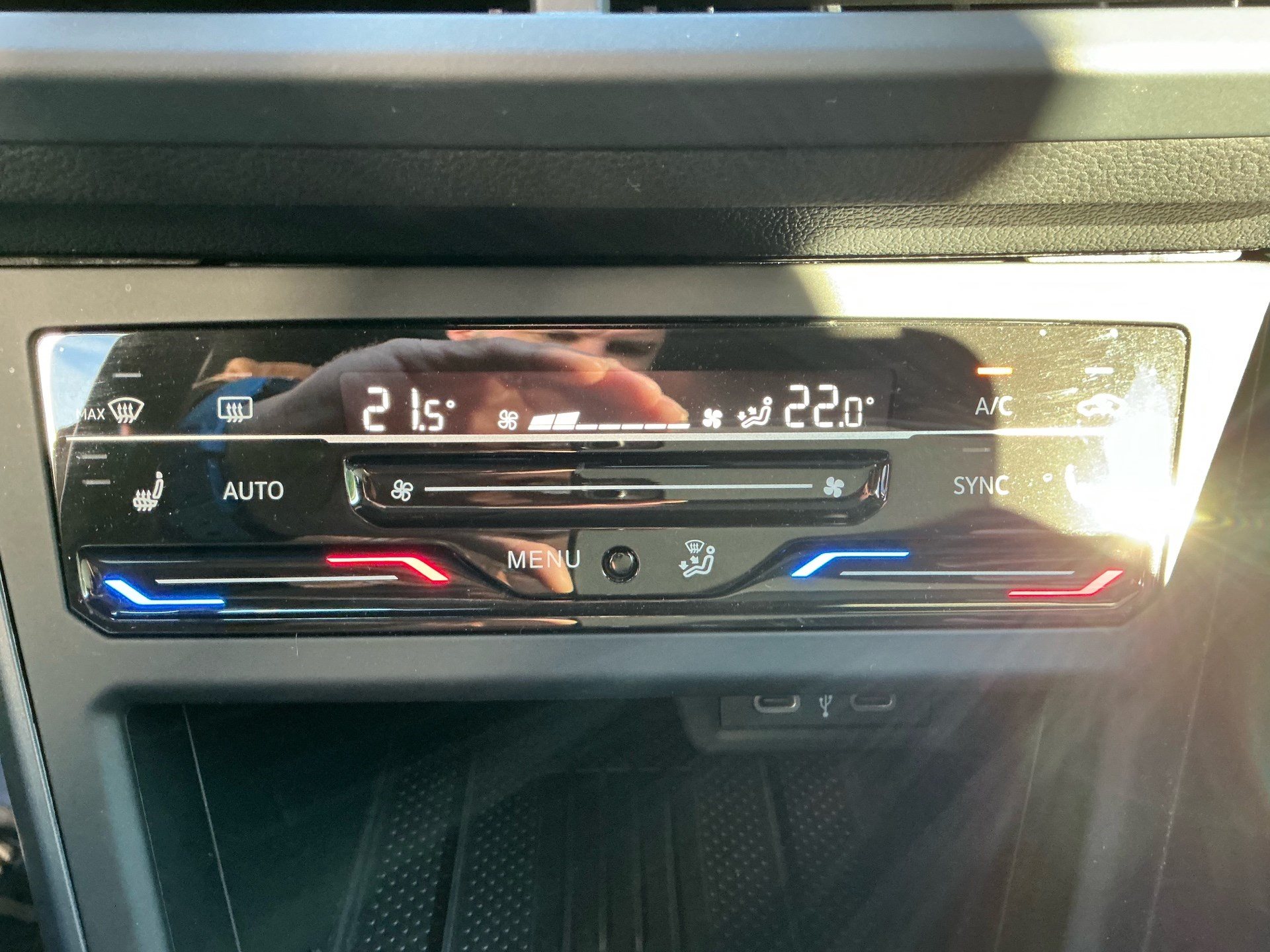 VW Taigo 1.5 TSI DSG R-LINE-image-20