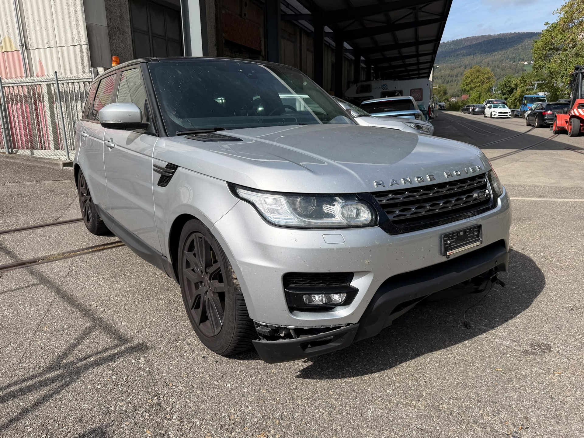 LAND ROVER Range Rover Sport 3.0 TDV6 HSE Automatic-showroom-element-1