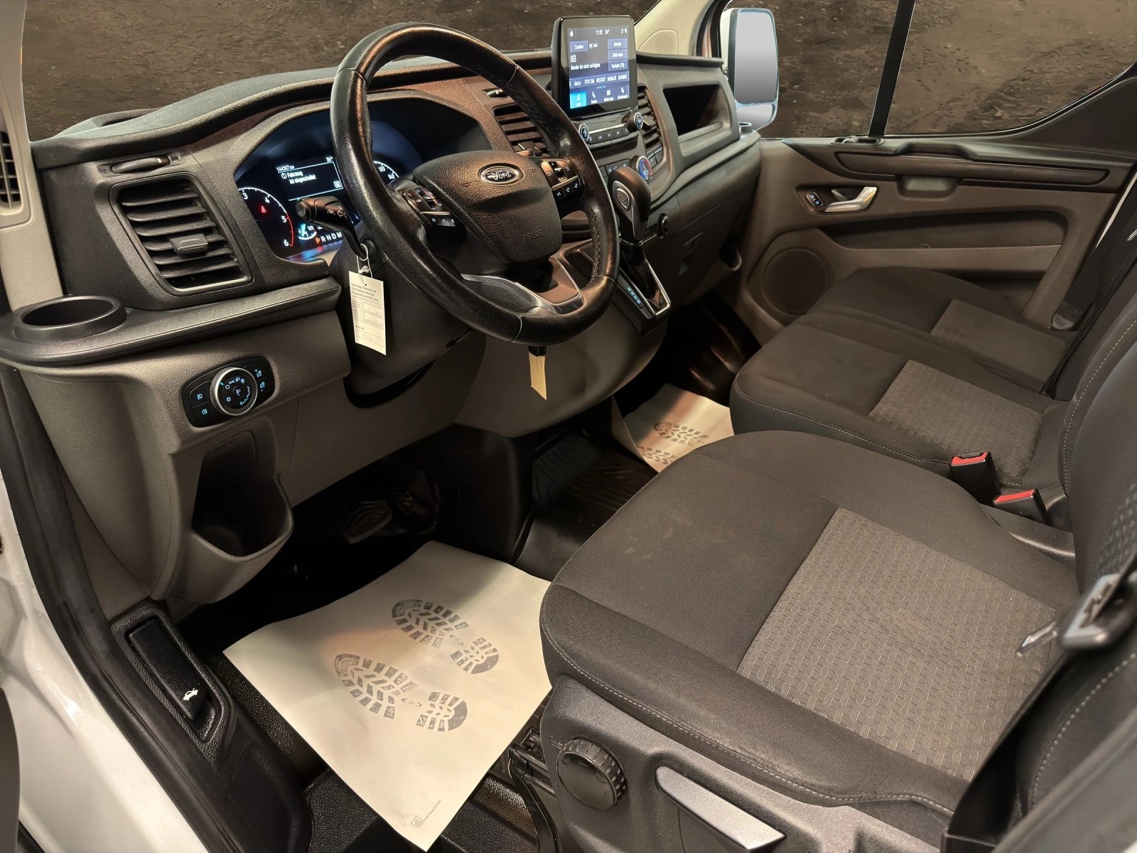 FORD Transit Custom 320 L1H1 Trend Automat-image-6