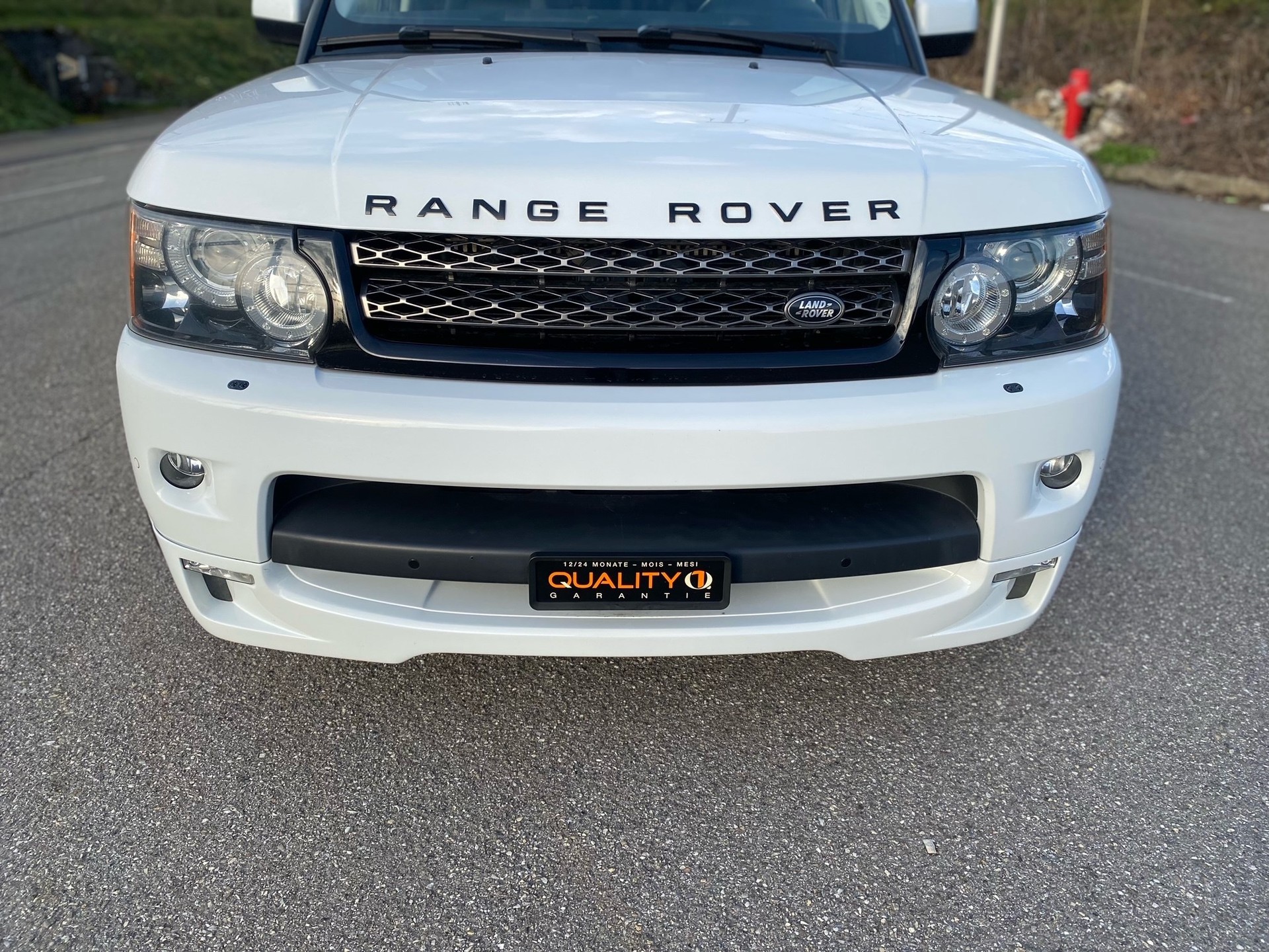 LAND ROVER Range Rover Sport 3.0 TDV6 HSE Automatic-image-4