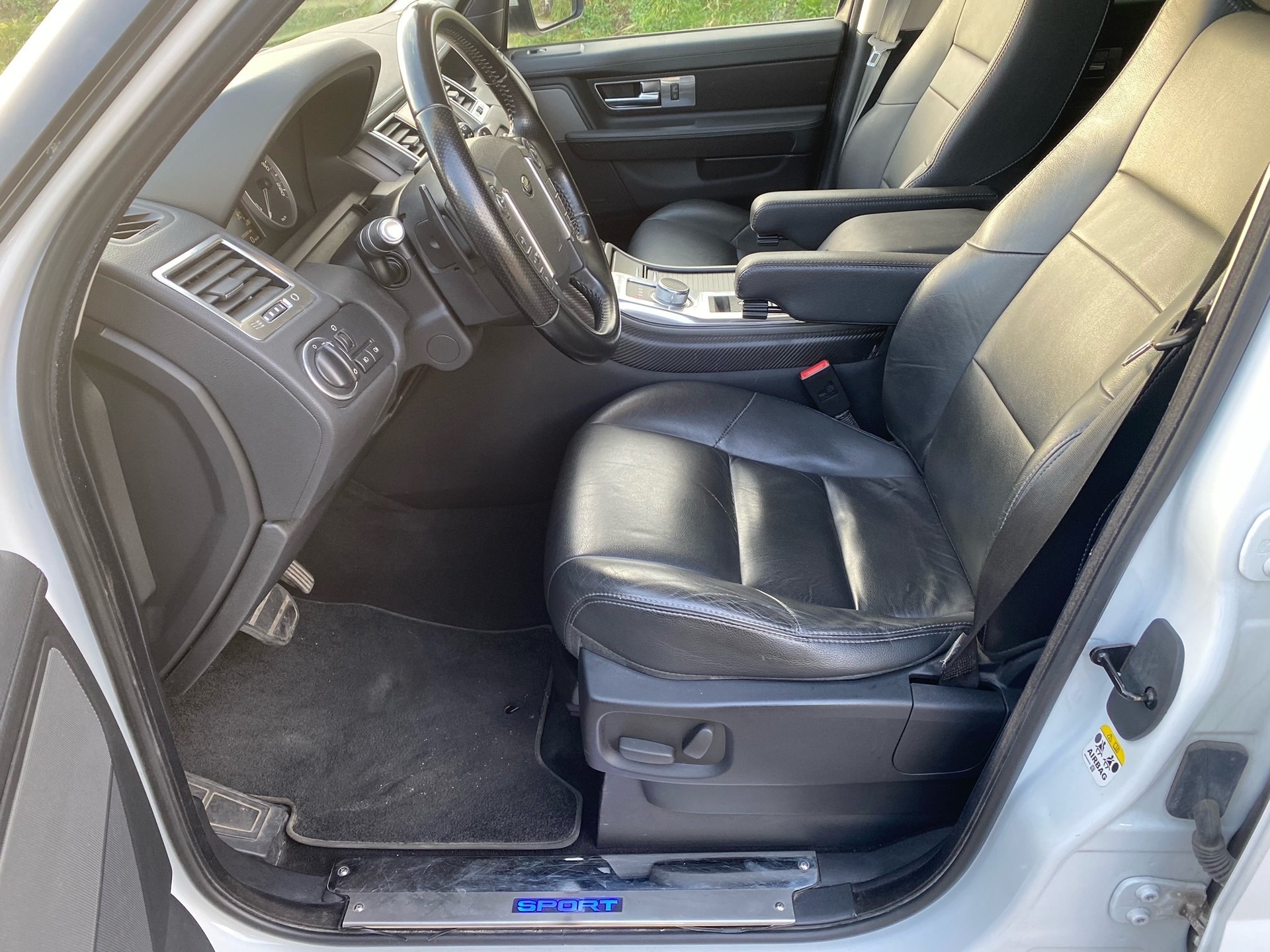 LAND ROVER Range Rover Sport 3.0 TDV6 HSE Automatic-image-7