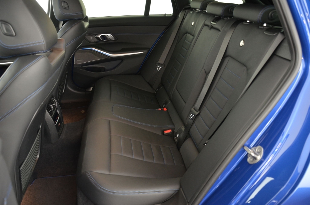 BMW-ALPINA D3 S BiTurbo Touring 3.0d-image-13
