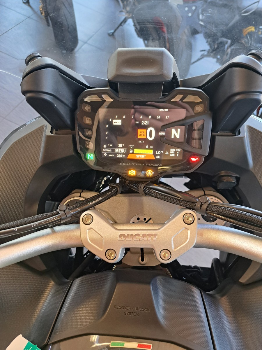 DUCATI Multistrada V2 S Touring-image-5