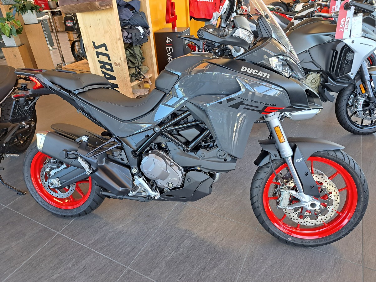 DUCATI Multistrada V2 S Touring-image-0