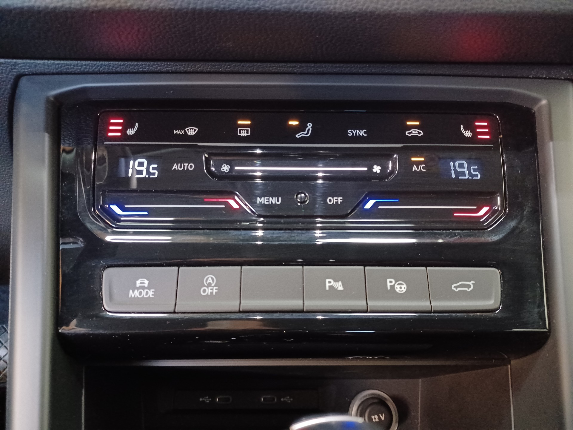 VW Touran 2.0 TDI BlueMotion Technology Highline DSG-image-9