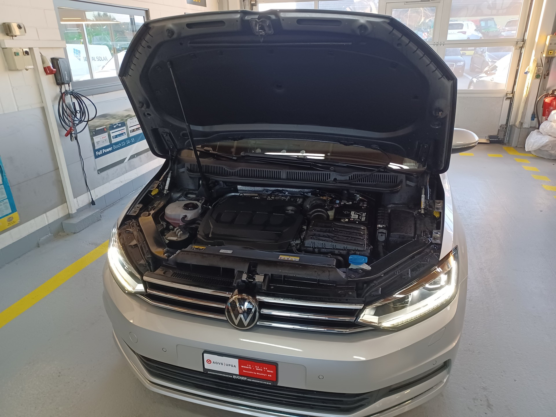 VW Touran 2.0 TDI BlueMotion Technology Highline DSG-image-15