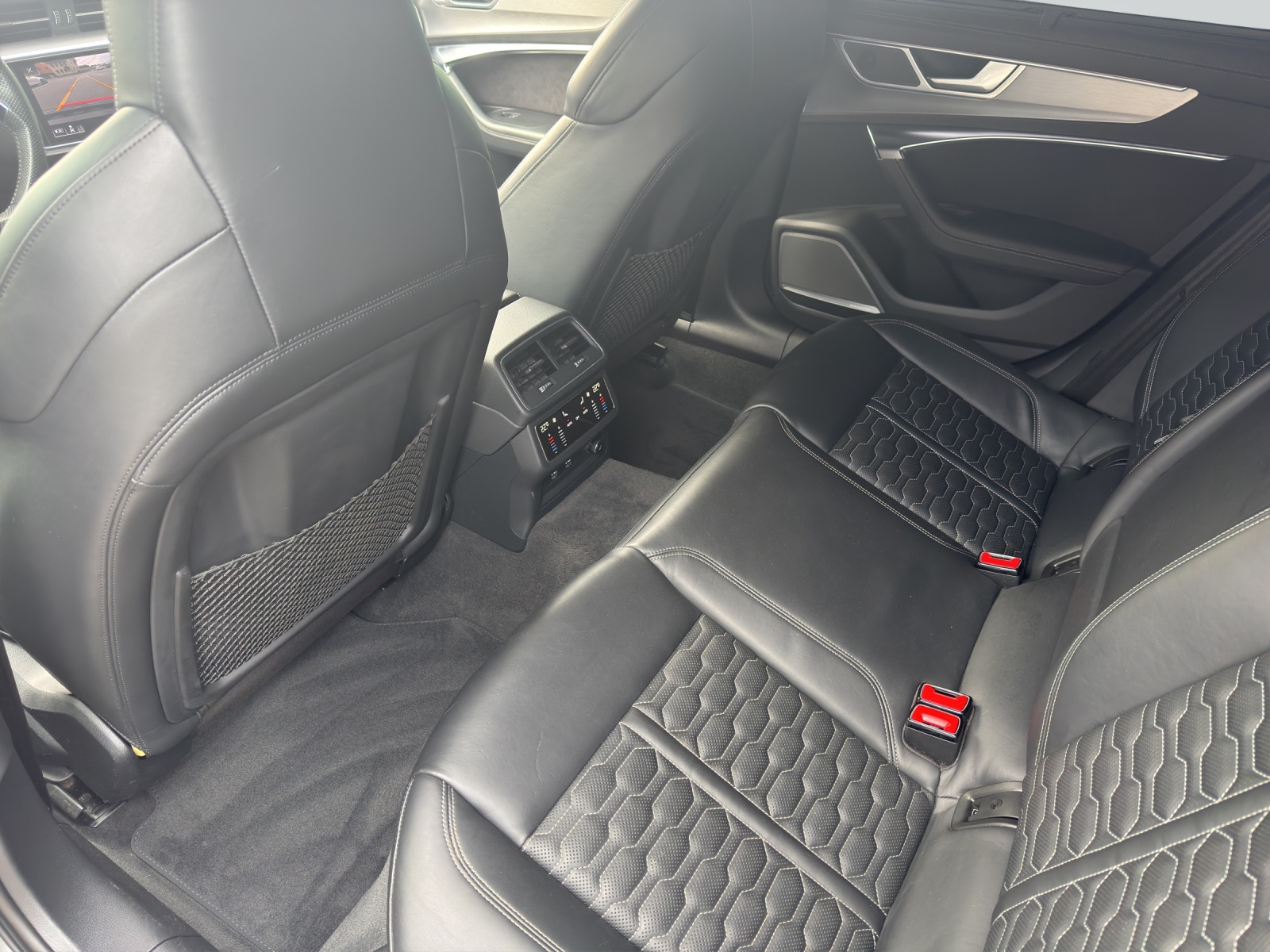 AUDI RS6 Avant 4.0 TFSI V8 quattro-image-7