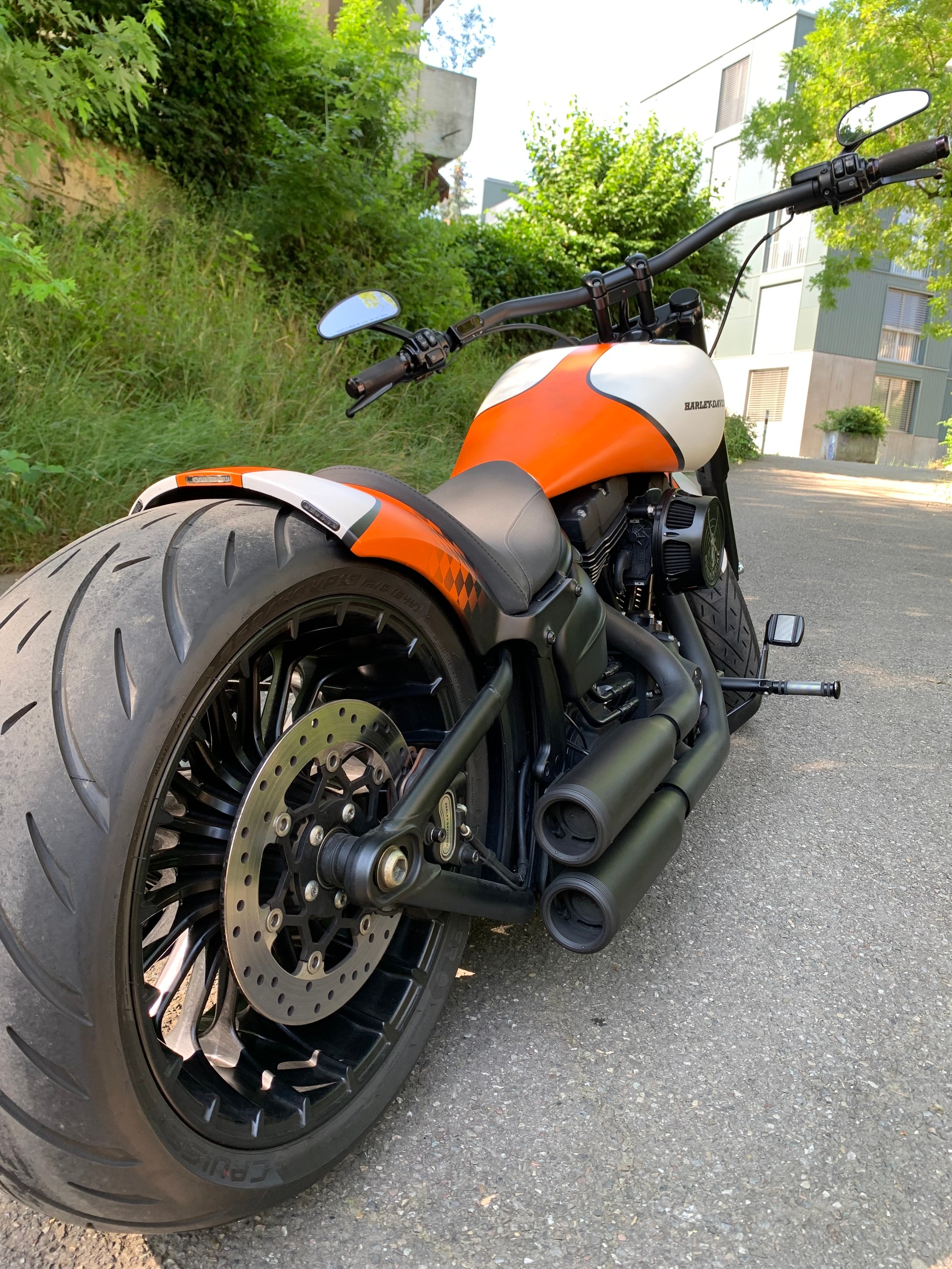 HARLEY-DAVIDSON FXSB Breakout 103 ABS-image-1