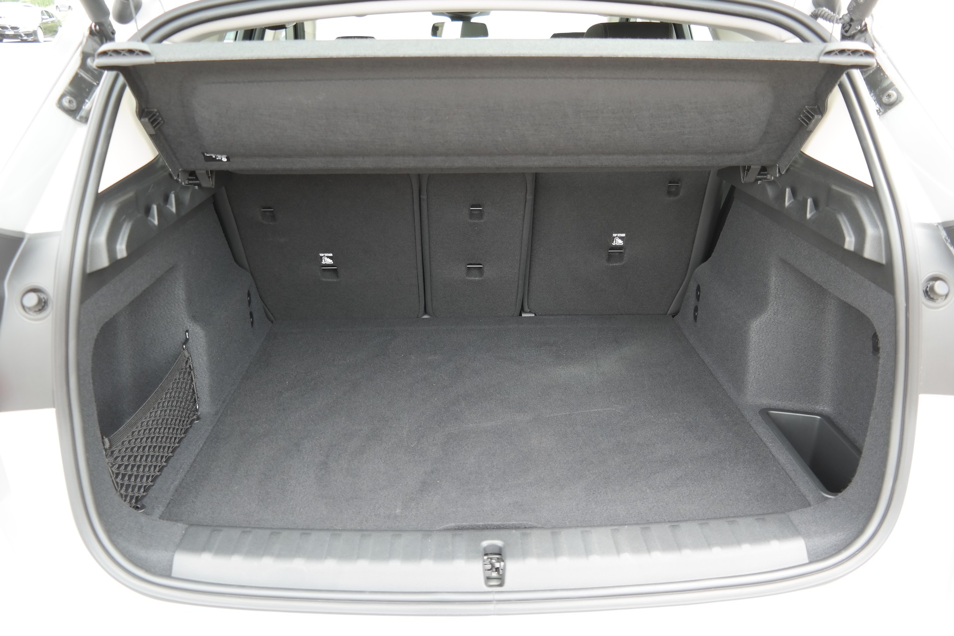 BMW X1 xDrive 23i 48V-image-15