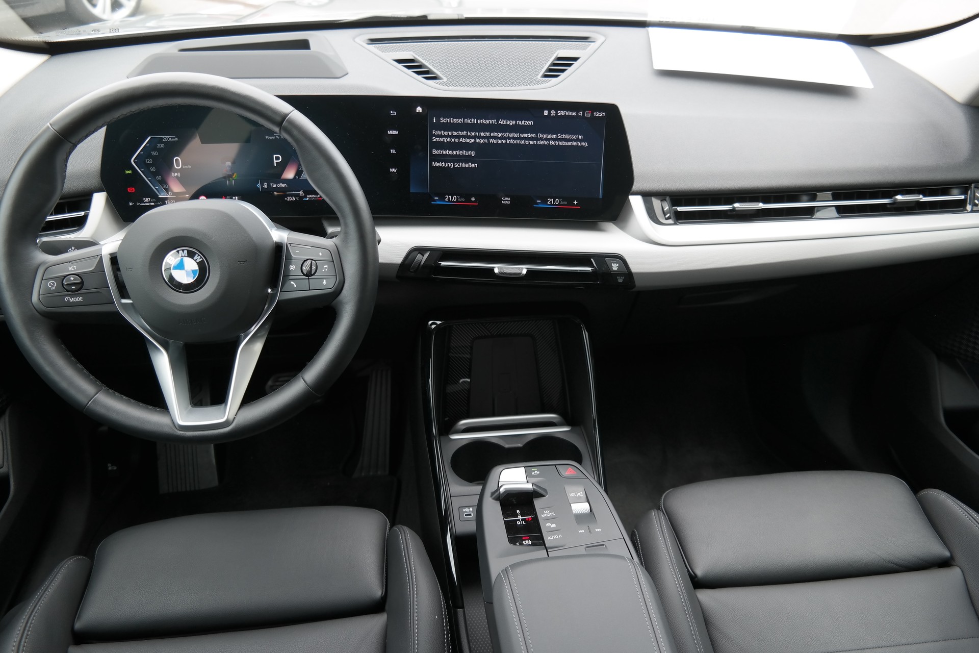 BMW X1 xDrive 23i 48V-image-7